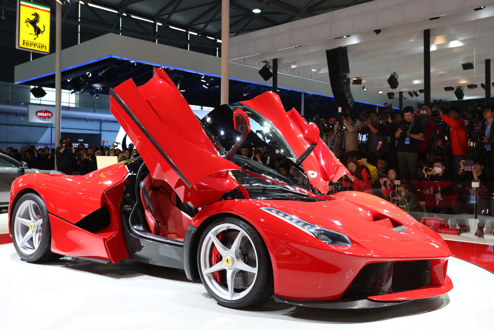 Wallpaper #ePTLOZMBKFX8bn3rZ3fq223 Ferrari Laferrari Spider in the Works