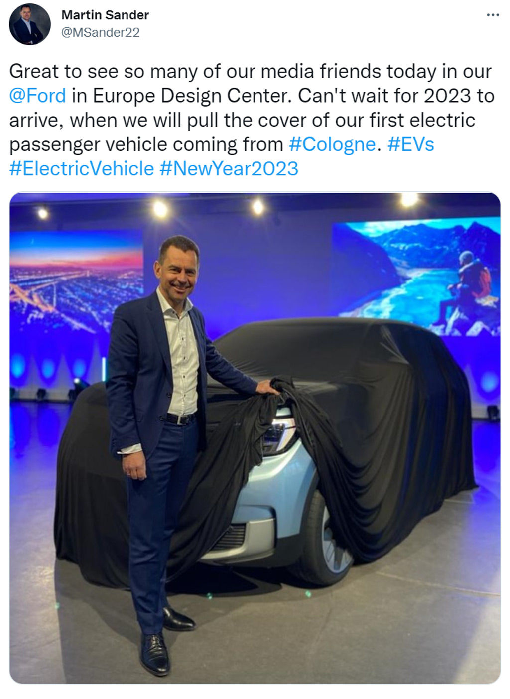 Wallpaper #Y2eD55IBSpphPi3-jzgS230 Ford Teases Electric Crossover Based on Vw Groups Meb Platform