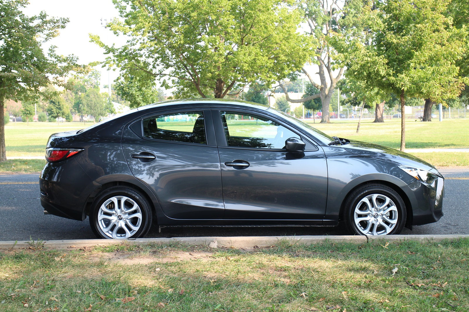 Wallpaper #GGen-ZIBSpphPi3--I45150 2016 Scion Ia First Drive of 37 Mpg Subcompact Sedan