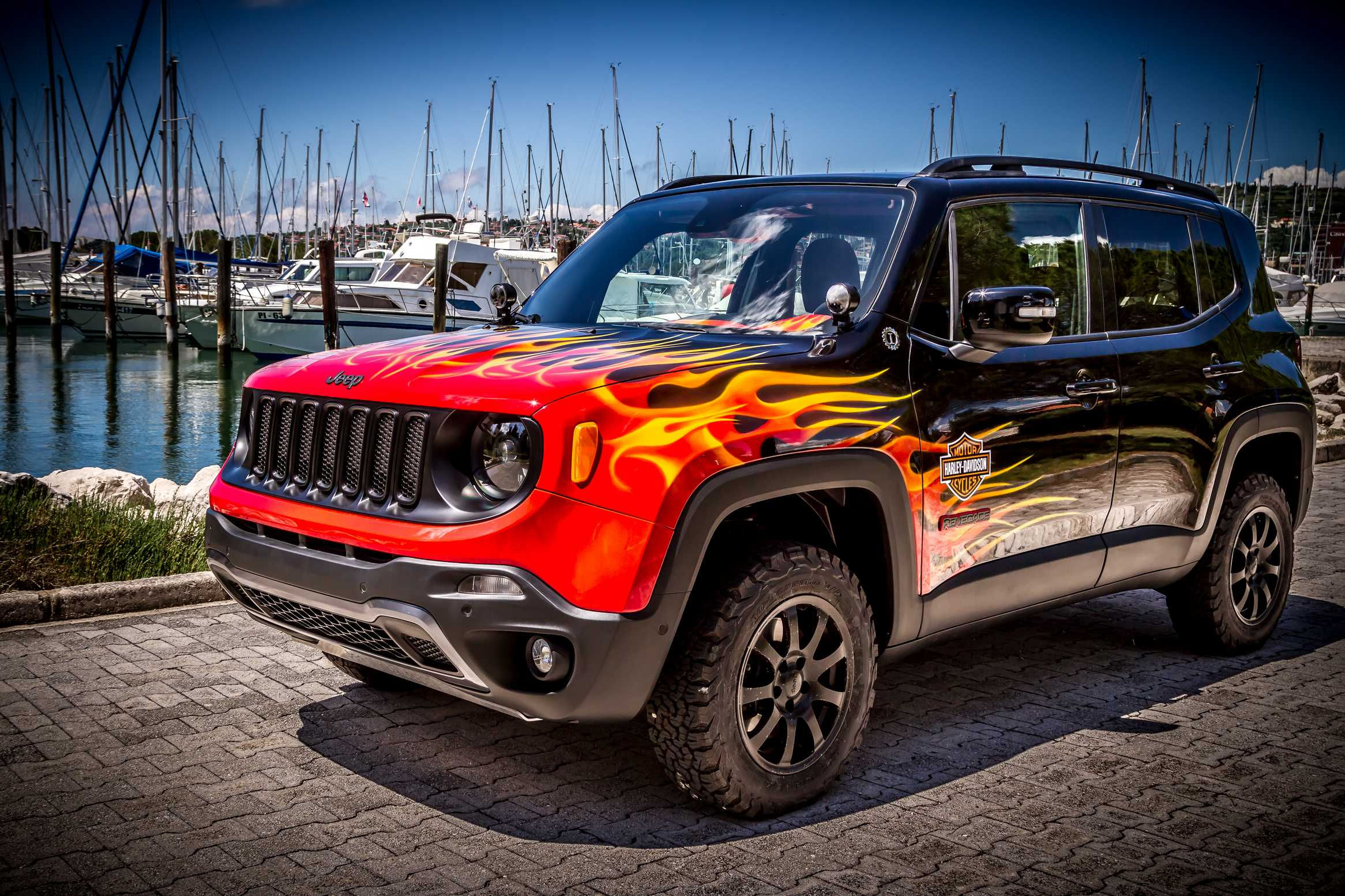 Wallpaper #8hnAO48BtGB6xQ78z7EU12 Jeep Renegade by Garage Italia Custom Tra Harley E Fiamme