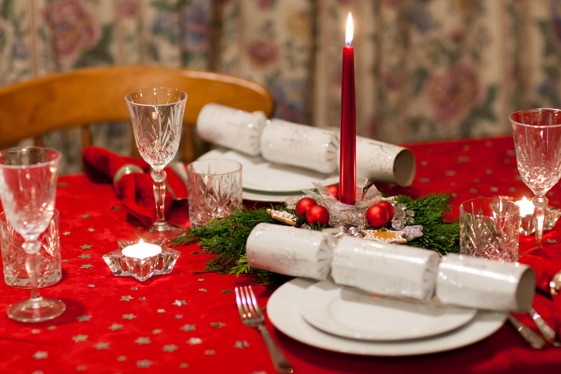 Wallpaper #7B0HLZMBlOZrFDOkWM3S578 Christmas Dining Table Free Stock Photo Public Domain Pictures