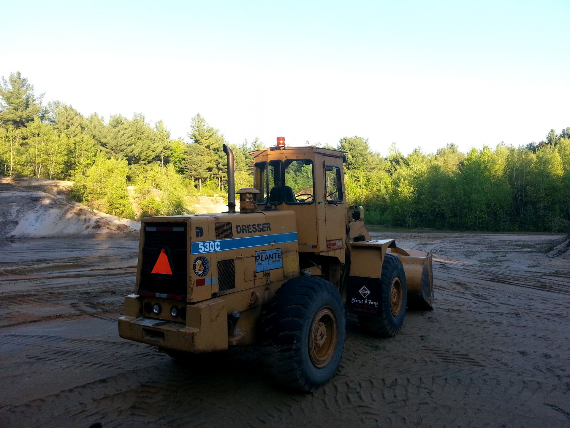 Wallpaper #b-oQVZMBlwTYPL18Ngxz329 Old Loader Free Stock Photo Public Domain Pictures