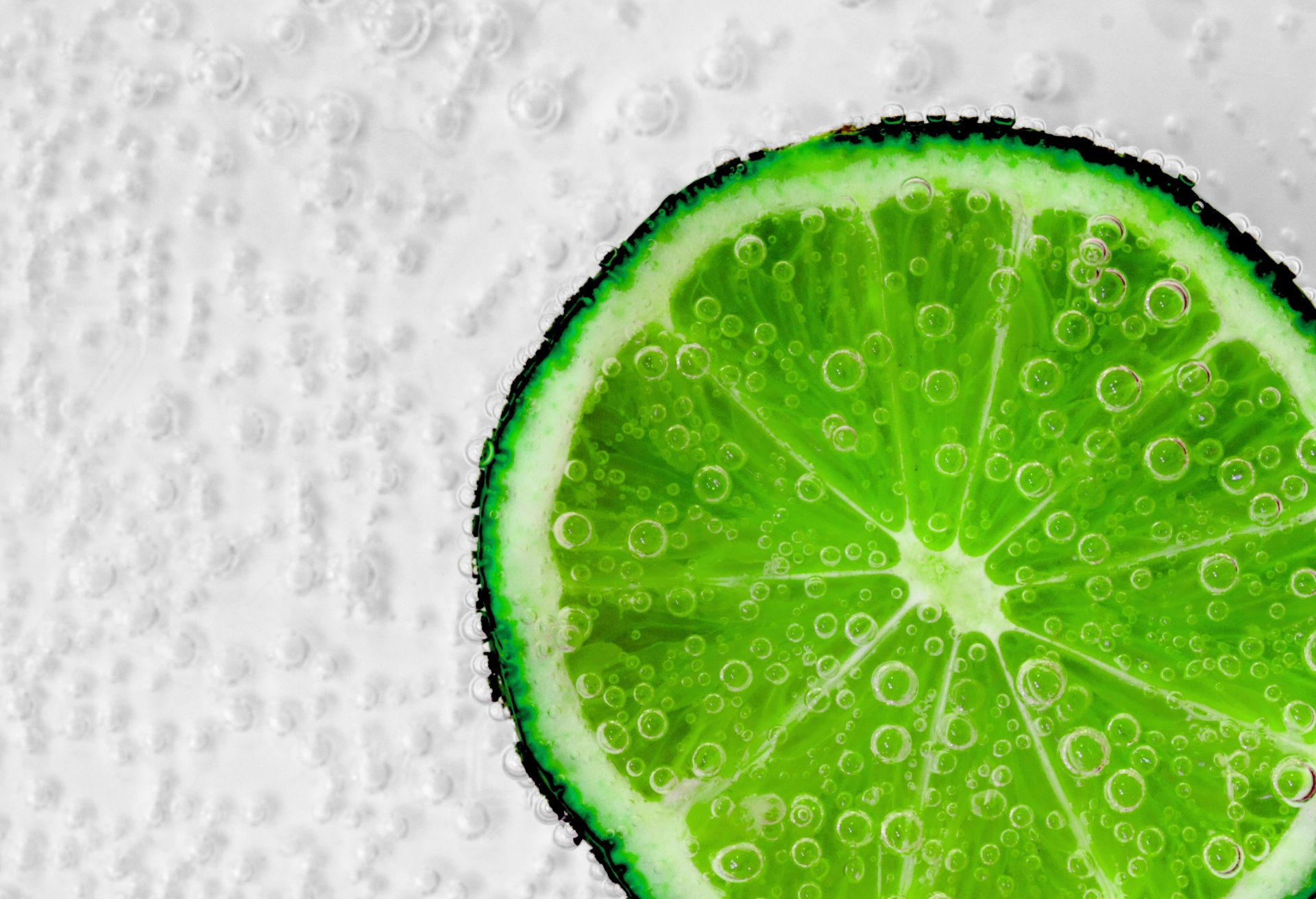 Wallpaper #4WcM6pIBSpphPi3-bkQ1175 Fizzy Lime Slice Free Stock Photo Public Domain Pictures