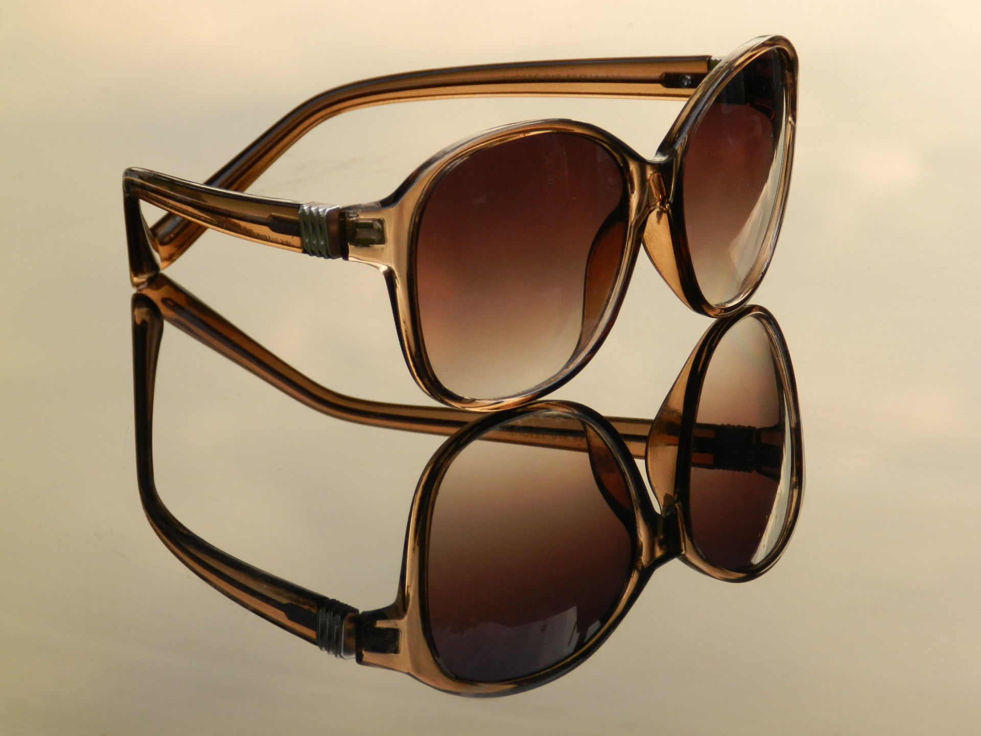 Wallpaper #C2gsJJMBSpphPi3-UzjF231 Sunglasses 1 Free Stock Photo Public Domain Pictures