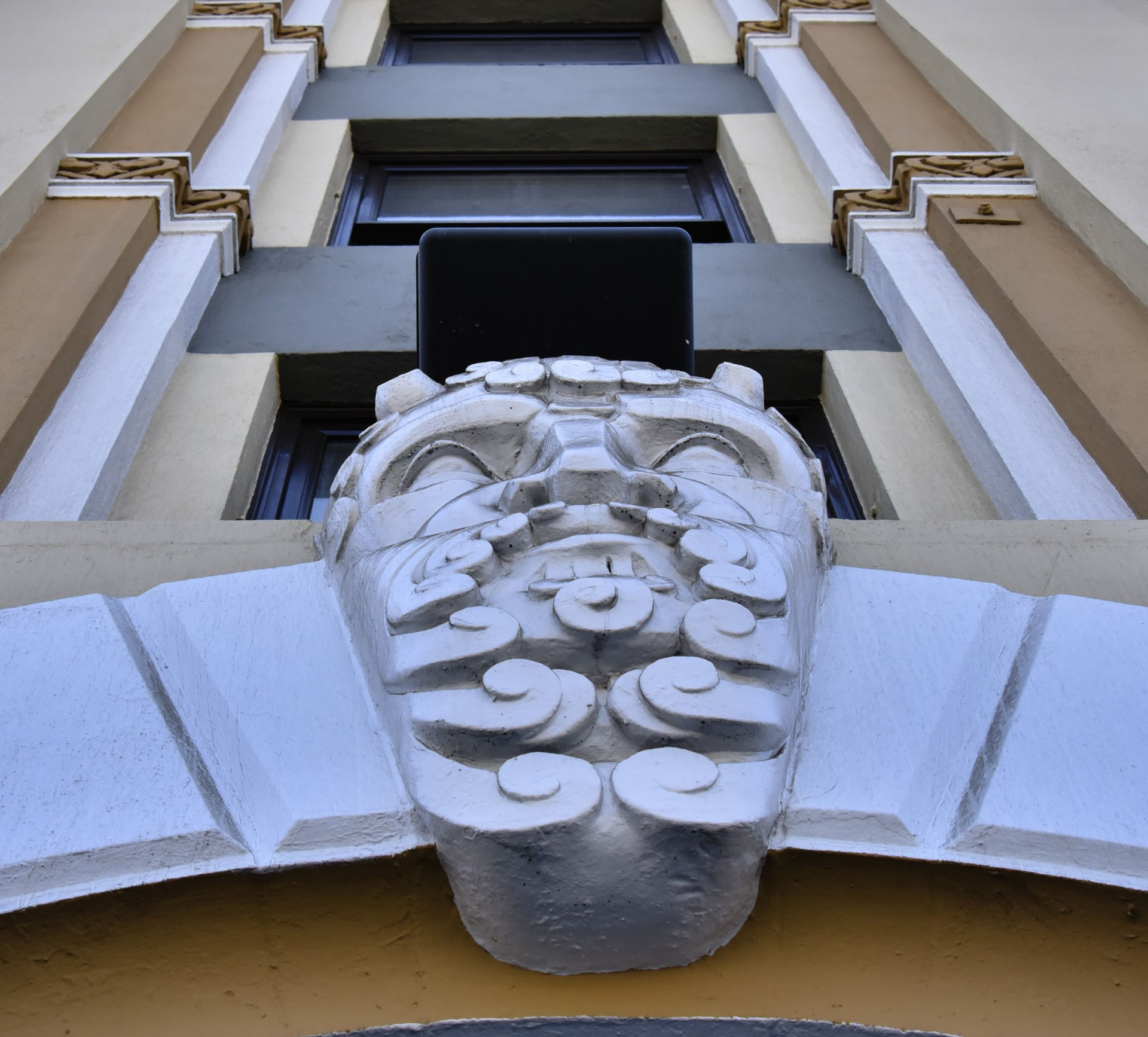 Wallpaper #s2eZ6JIBSpphPi3-Fj1x176 Gargoyle Free Stock Photo Public Domain Pictures