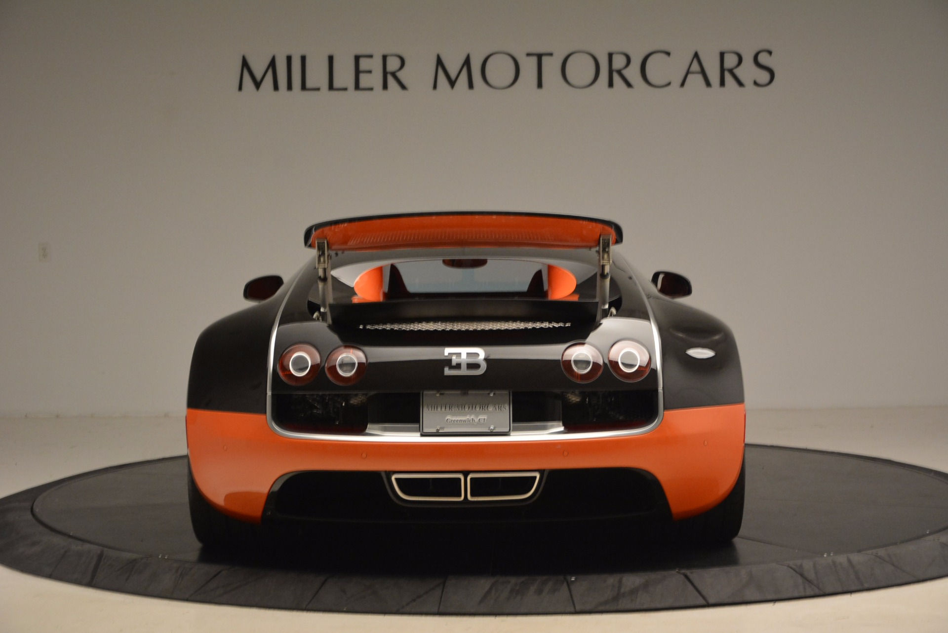Wallpaper #Z2fa9ZIBSpphPi3-aIFt164 Pre Owned 2012 Bugatti Veyron 164 Super Sport for Sale Miller