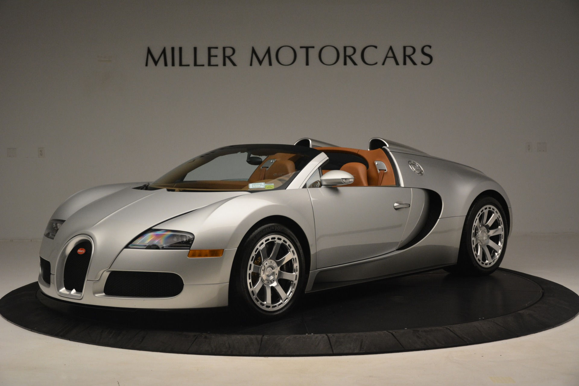 Wallpaper #Z2fa9ZIBSpphPi3-aIFt163 Pre Owned 2010 Bugatti Veyron 164 Grand Sport for Sale Miller