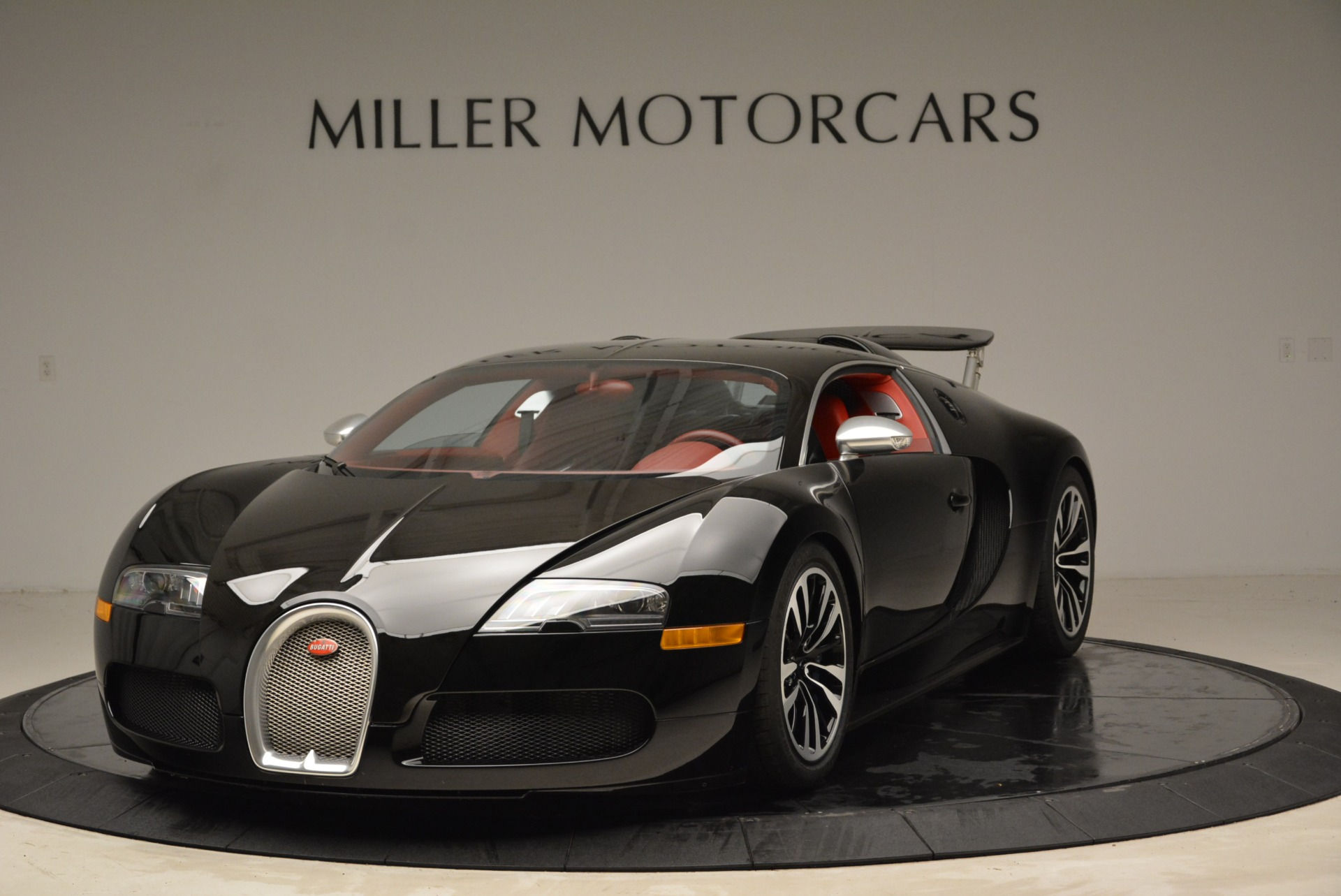 Wallpaper #Z2fa9ZIBSpphPi3-aIFt92 Pre Owned 2010 Bugatti Veyron 164 Sang Noir for Sale Miller