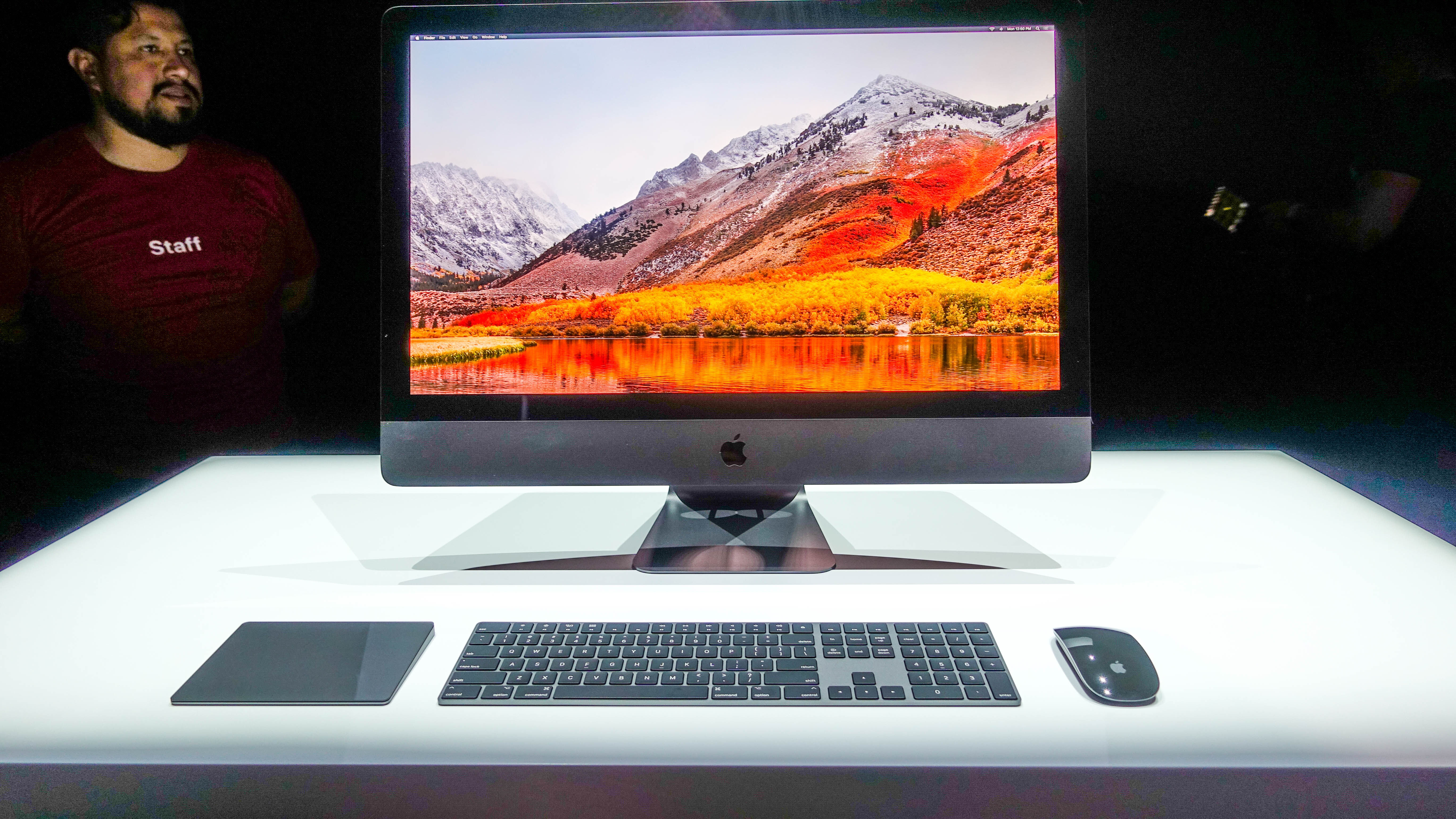 Wallpaper #amjwE5MBSpphPi3-kwI562 iMac Pro vs iMac 2017 Whats the Difference Tech News Log