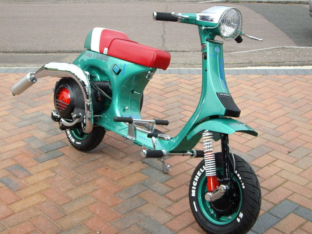 Wallpaper #wuqLUpMBlwTYPL18Cgn-176 Lambretta Custom Scooters
