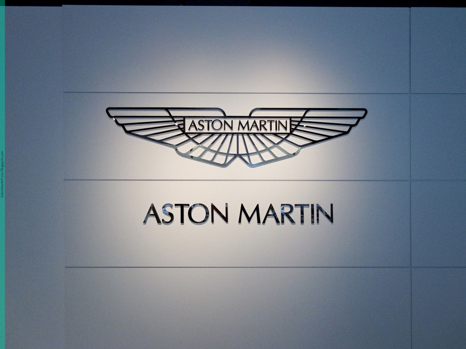 Wallpaper #S_Atf5cBi4JM6agGbCCG167 Aston Martin Logo Logo 22