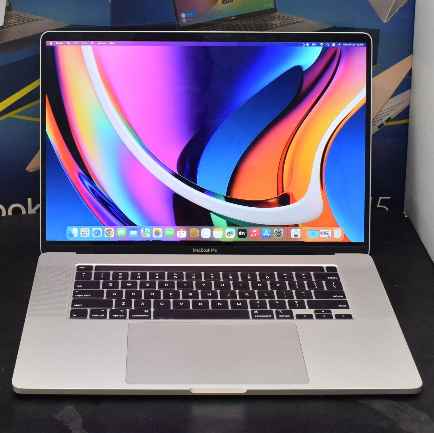 Wallpaper #PWiaG5MBSpphPi3-dSBM154 Jual Macbook Pro Retina Touchbar Core I7 2019 16 Inchi Jual Beli