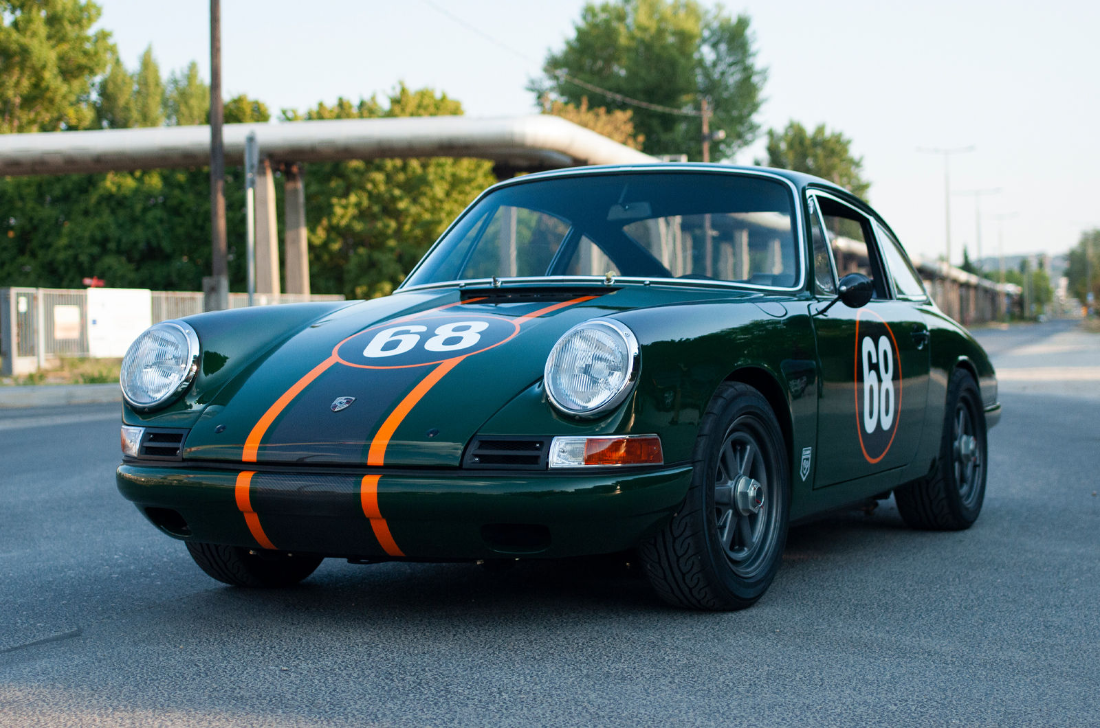 Wallpaper #-2gwH5MBSpphPi3-bCpa214 Hungarian Firm Launches Featherweight Porsche 912 Restomod