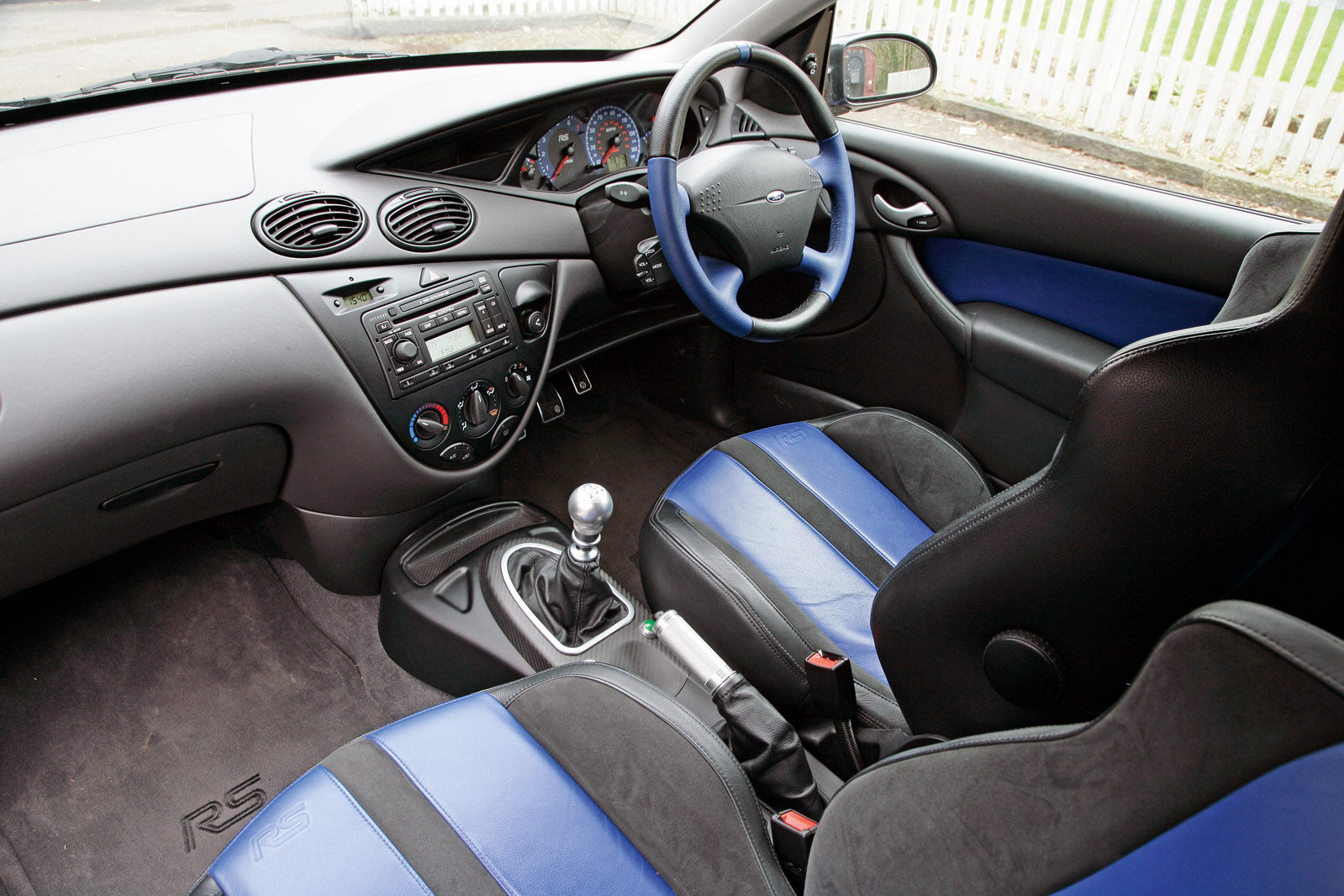 Wallpaper #IGfMEpMBSpphPi3-6_13251 2002 Ford Focus Se Interior