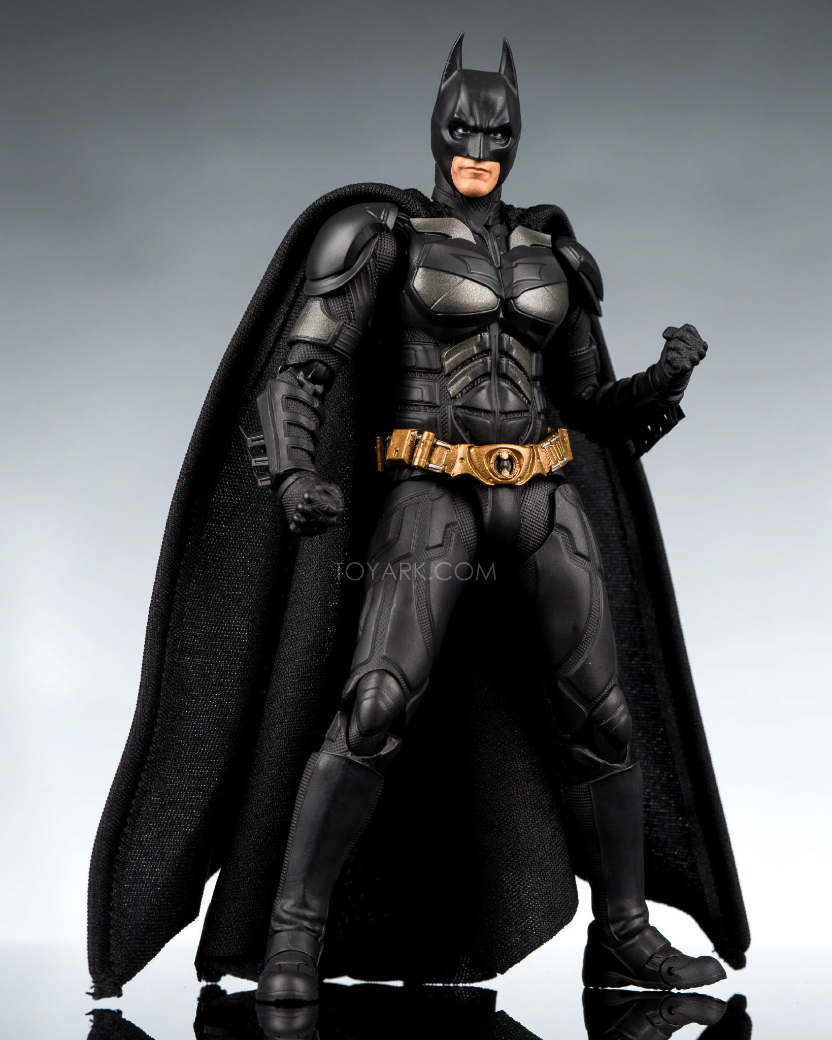 Wallpaper #wmfg8pIBSpphPi3-LXK114 Sh Figuarts the Dark Knight Batman Early in Hand First Look the