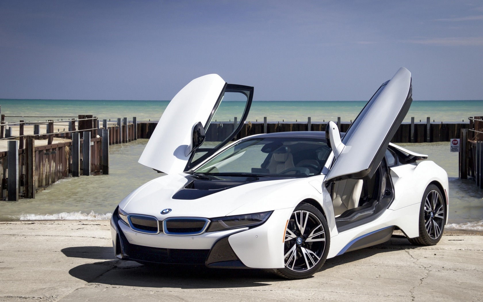 Wallpaper #DX3m844Bnwiau_P6vA6w41 1680x1050 1680x1050 BMW i8 White Side View Wallpaper Jpg