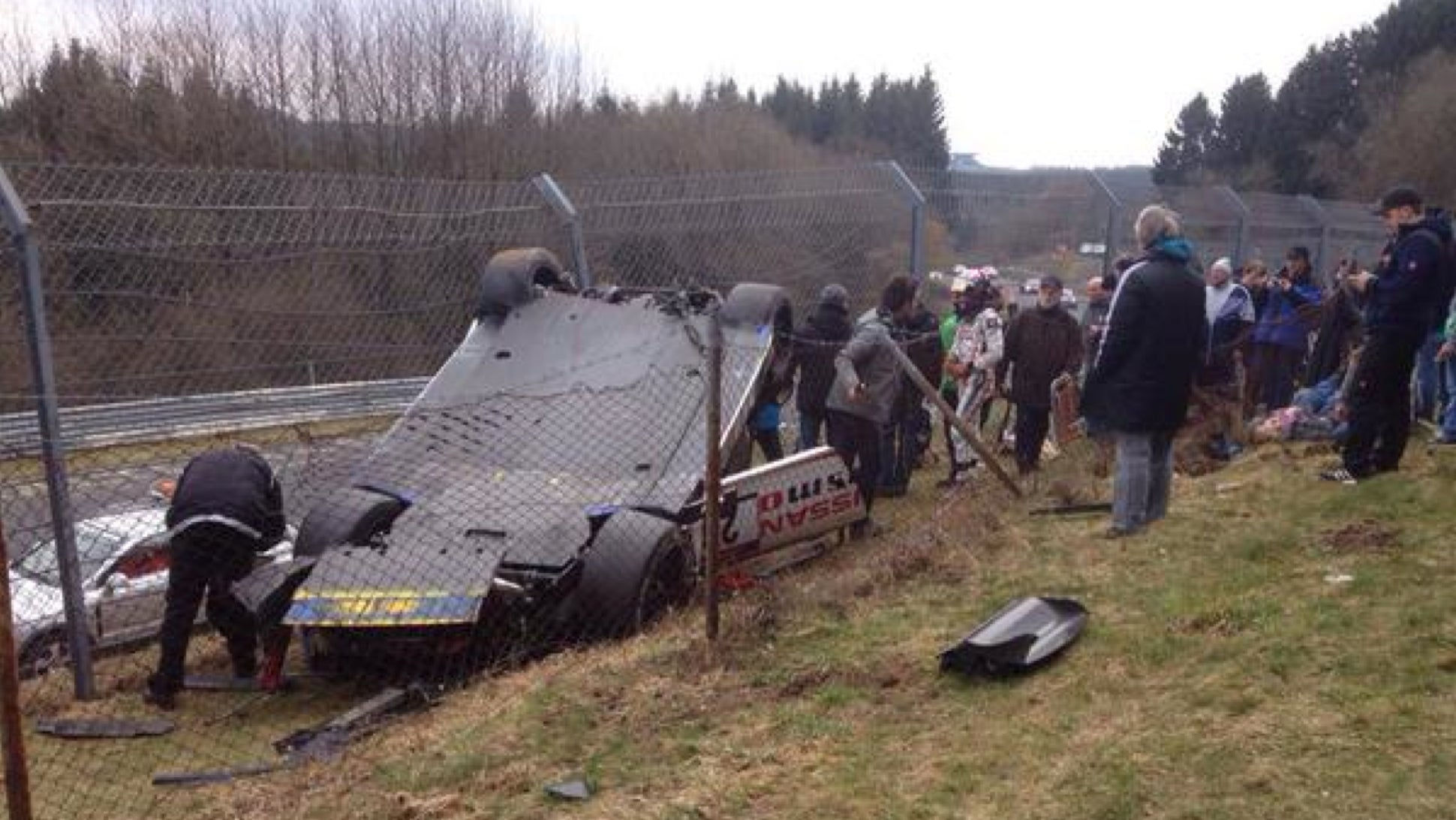 Wallpaper #bGgGF5MBSpphPi3-Rg1x274 Nissan GT R Flips into Crowd at Nurburgring Race One Dead Updated