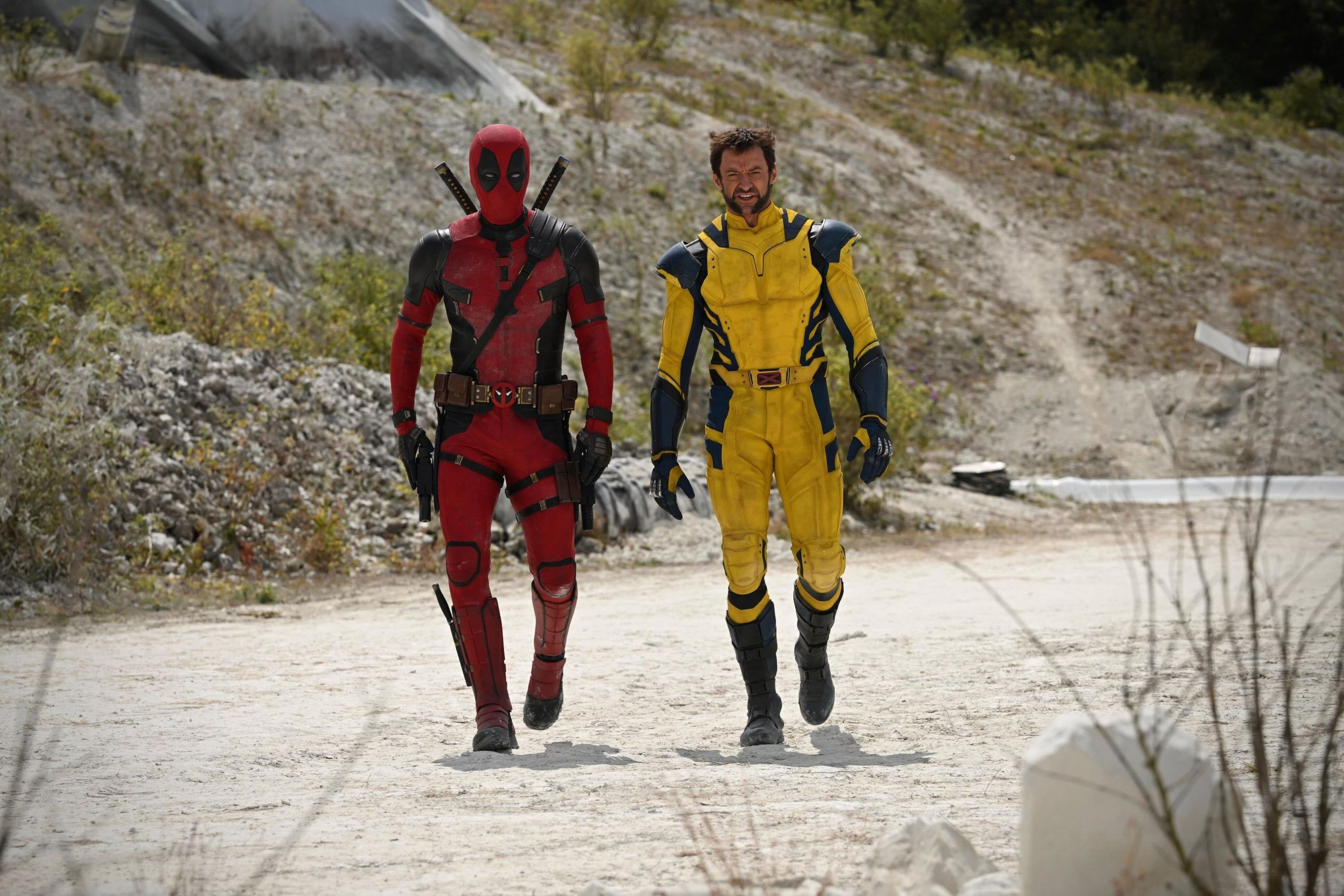 Wallpaper #HWfz8pIBSpphPi3-MnOE309 New Images of Deadpool and Wolverine Fighting Are Leaked Gearrice