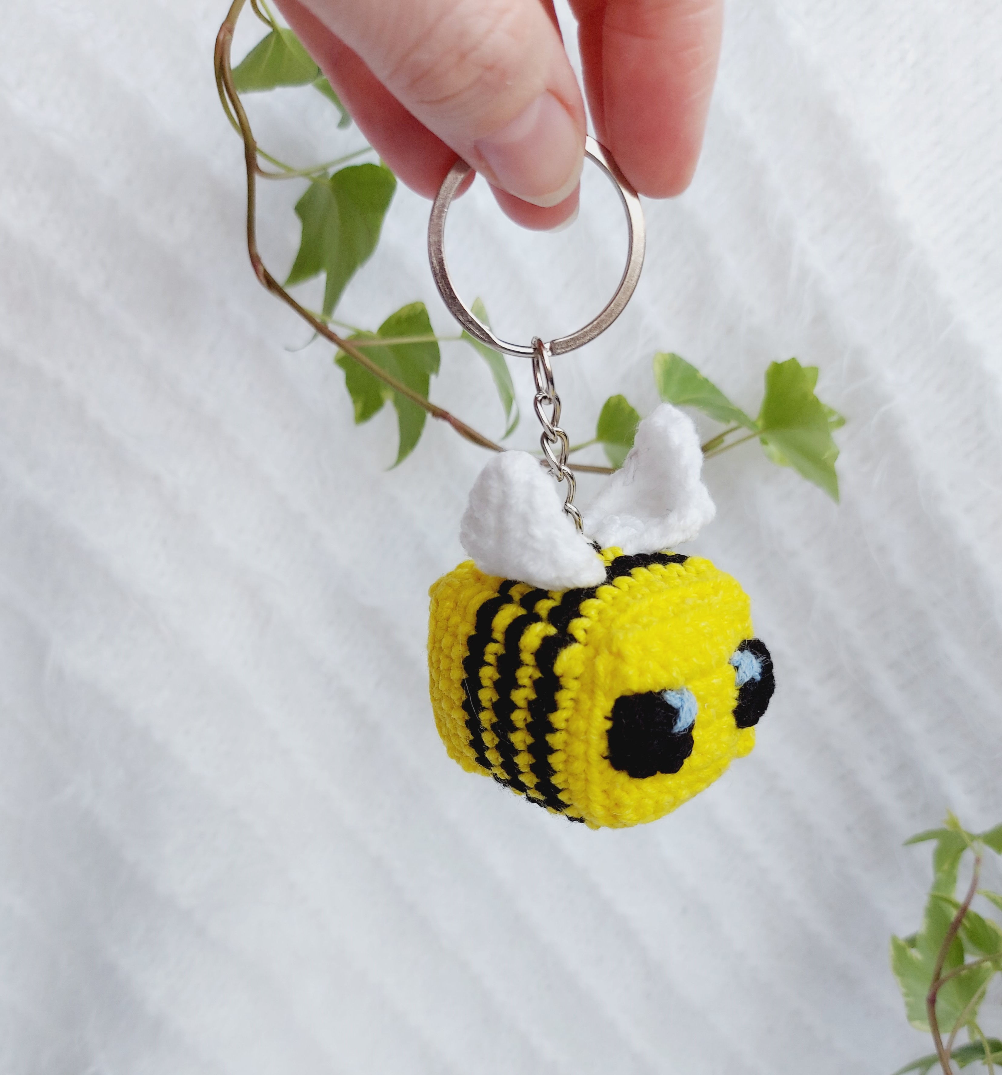 Wallpaper #XmcA85IBSpphPi3-kXPM215 Minecraft Bee Plush Minecraft Bee Keychain Inspire Uplift