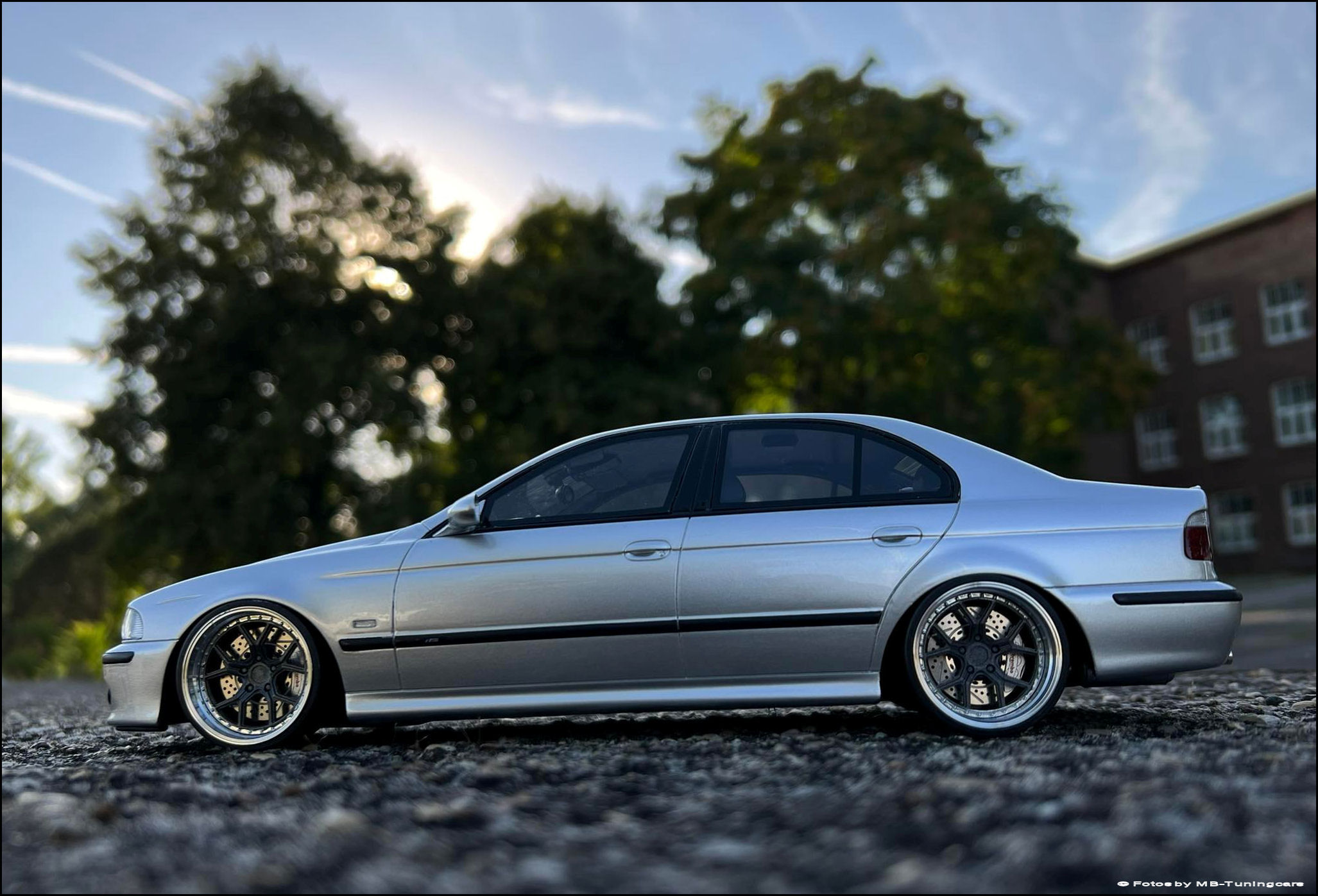 Wallpaper #7mfsC5MBSpphPi3-H9s4199 Mb Tuningcars 118 BMW E39 M5 Silver Edition