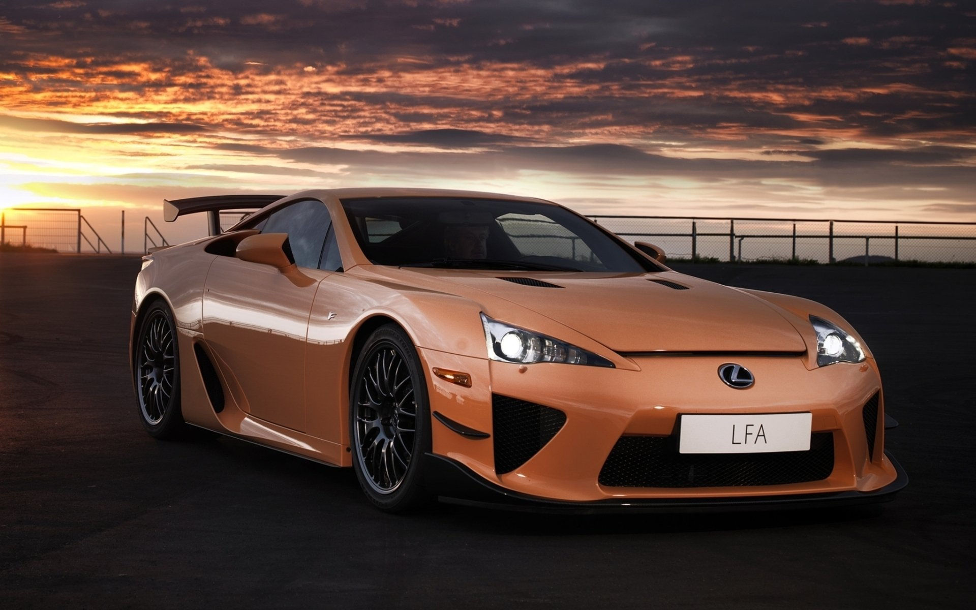 Wallpaper #TwD95Y4BSdW8dNoupgwL19 Lexus Testuje Lfa S Widebody Kitem
