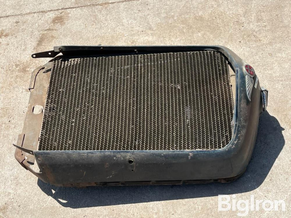 Wallpaper #27nm3ZIBJvJKYCmENgI3223 Pontiac Grill W Radiator Bigiron Auctions
