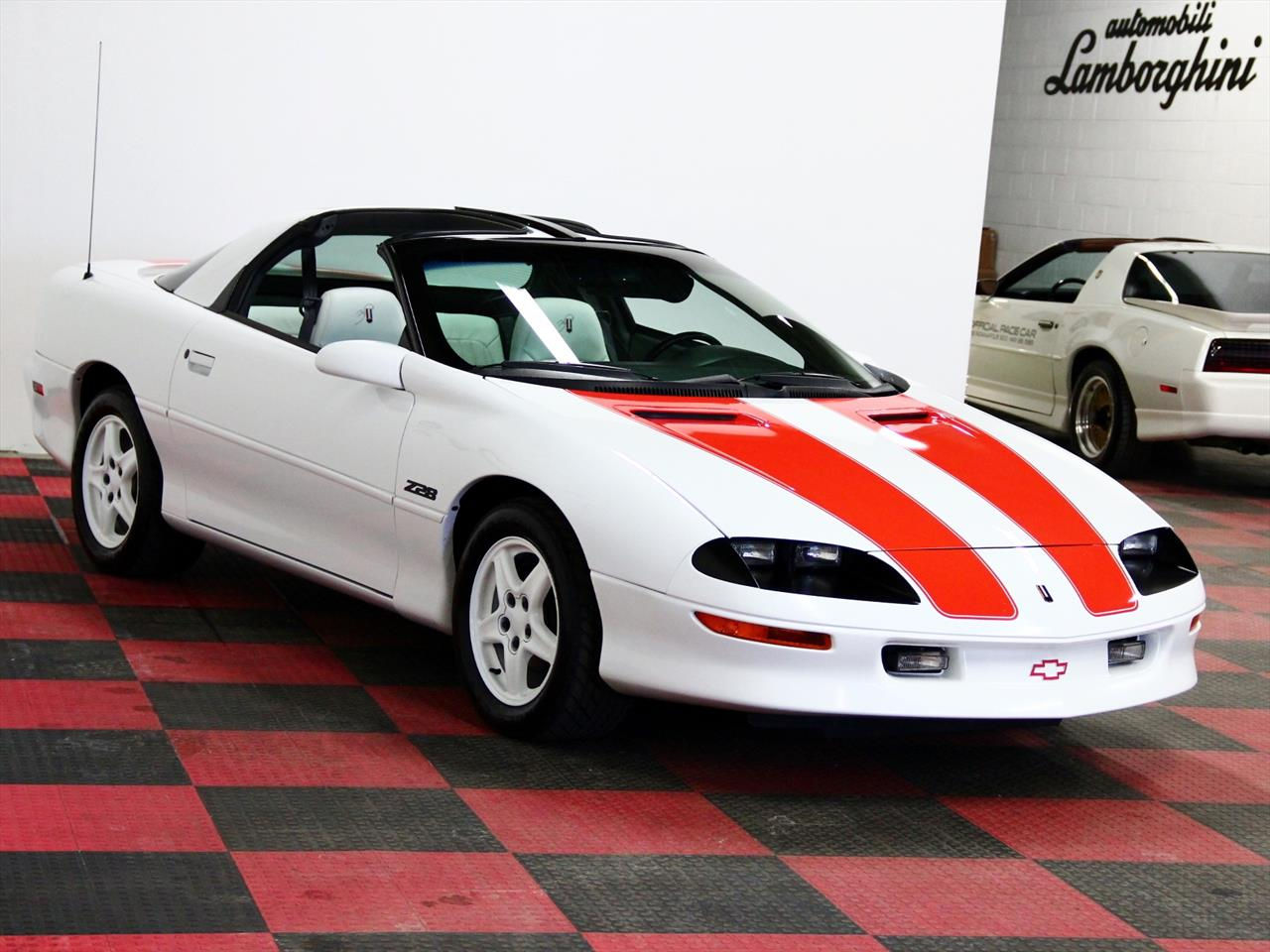 Wallpaper #GmfDBZMBSpphPi3-yr5s293 1997 Chevrolet Camaro Z28 30th Anniversary Edition