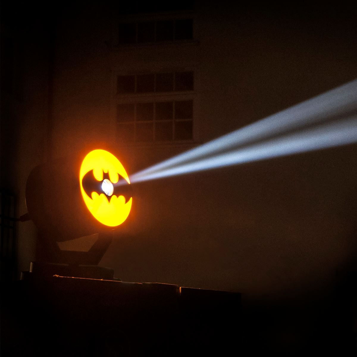 Wallpaper #JYLpP5MB0GiFKesMM8Dz52 Lampa DC Comics Batman Projection Imagocz