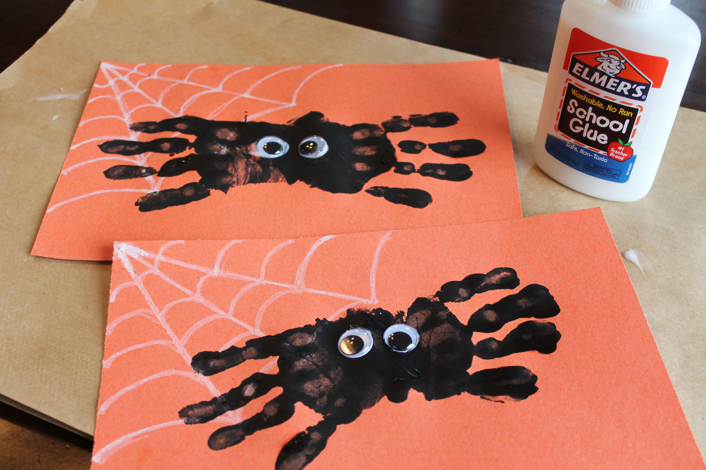 Wallpaper #mWf1-JIBSpphPi3-LItN327 Hand Print Spider Halloween Craft Ipinnedit