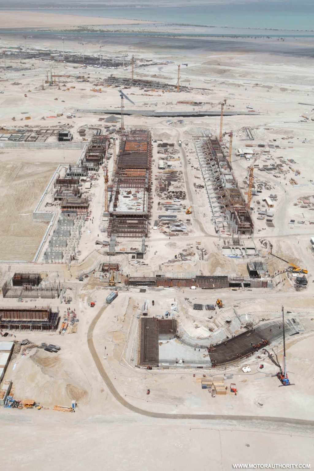 Wallpaper #6bl-3ZIBJvJKYCmErABD273 Abu Dhabi F1 Track to Feature Underground Pit Lane