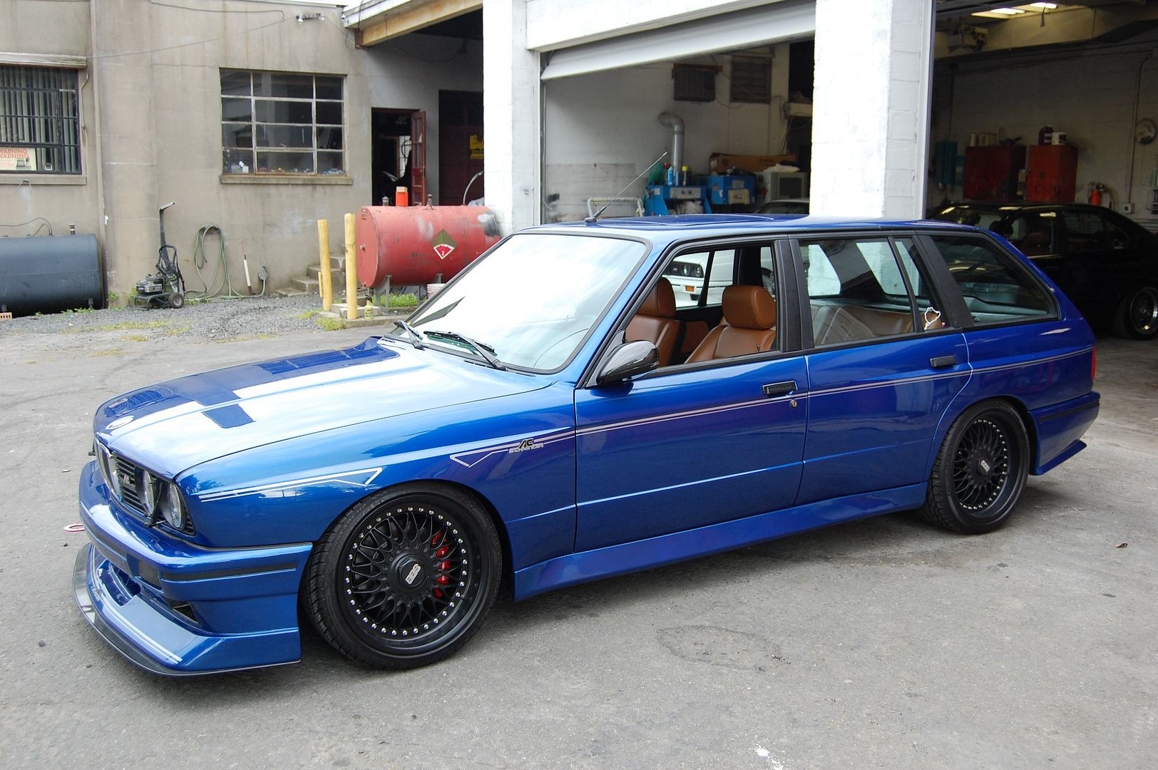 Wallpaper #LzGGNZMB5zzyi_yYx1f481 Custom E30 M3 Touring with E36 M3 Engine