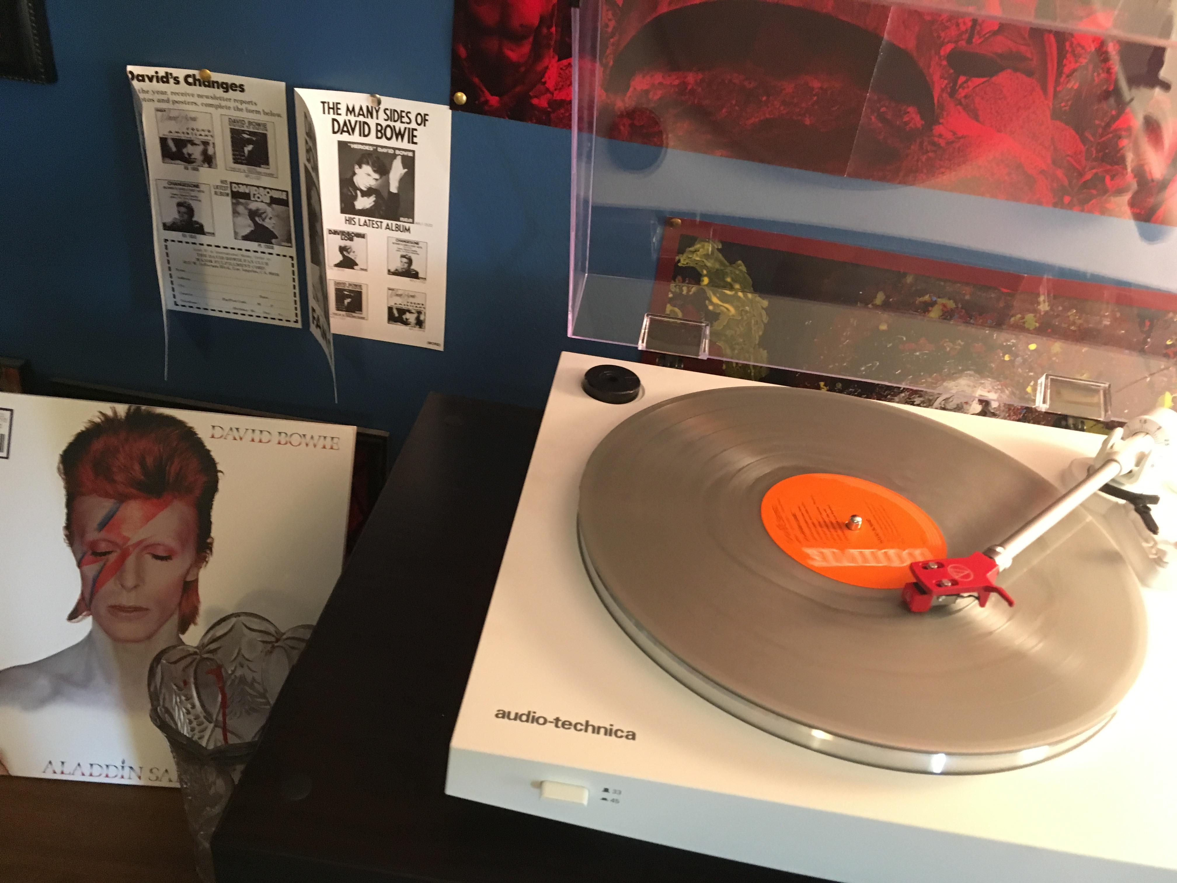 Wallpaper #7030a Aladdin Sane De David Bowie Cd Chez Libertemusic Ref123255141