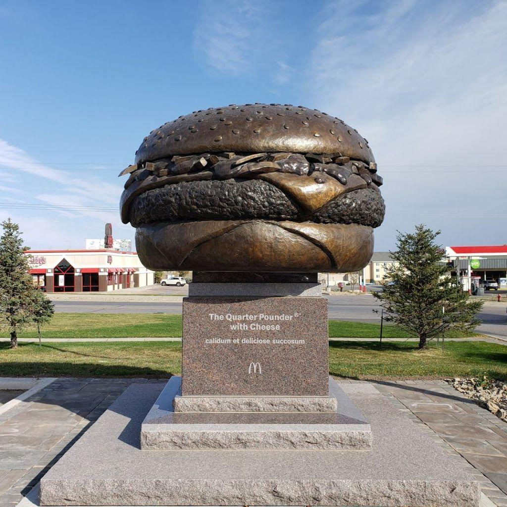 Wallpaper #oWhCHZMBSpphPi3-zSUB66 There is Actually a Burger Statue Somewhere in USA Like in Worldbox R
