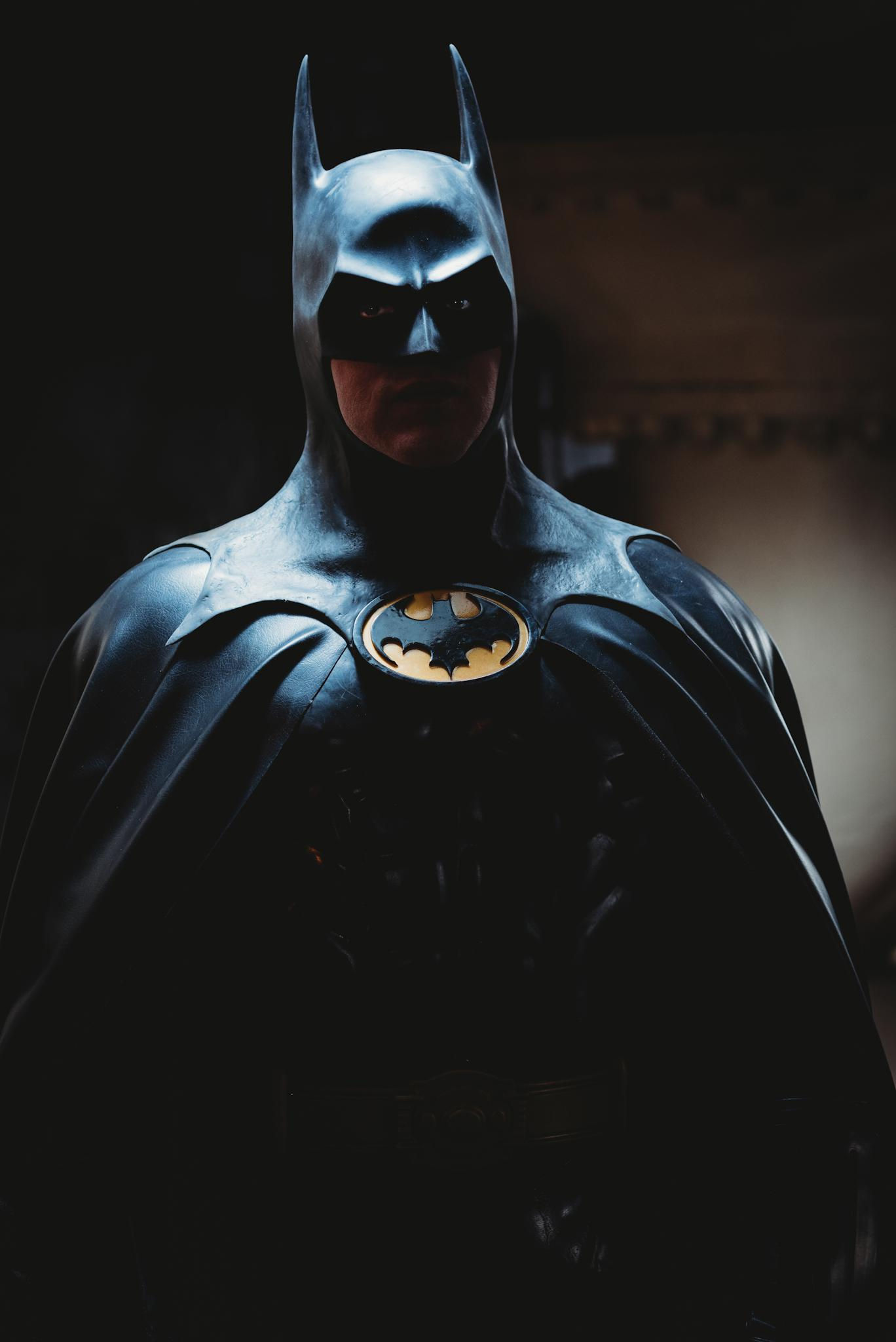 Wallpaper #mhkbHo8BtGB6xQ78zngx49 Experimenting with Lighting Techniques on a Batman Cosplayer Rportraits
