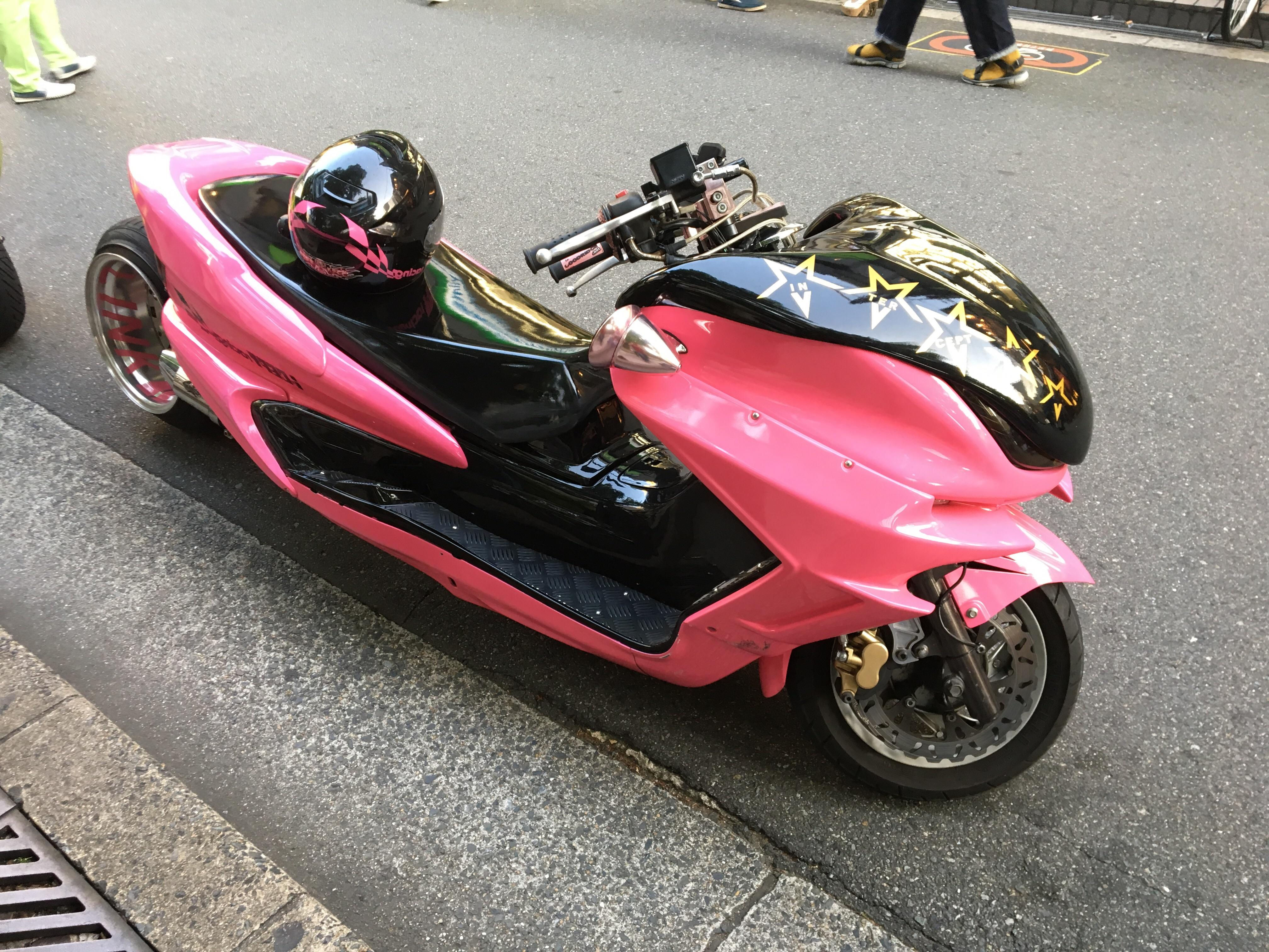 Wallpaper #wuqLUpMBlwTYPL18Cgn-35 Monster Scooter in Osaka Japan Ratbge