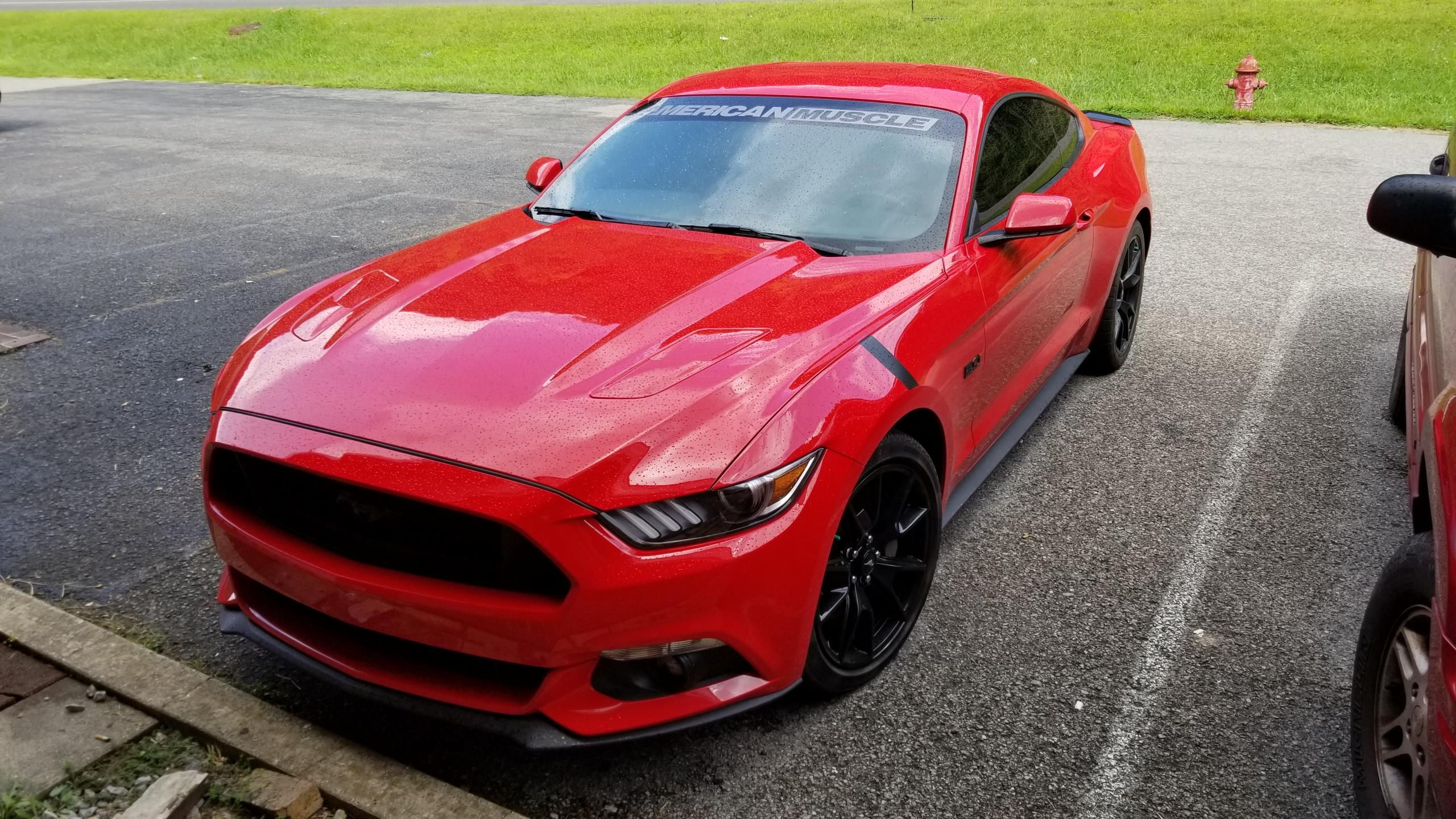 Wallpaper #QUXUkY4B7YBJg1BVGJ5J49 2017 Race Red with Black Accent Package Rmustang