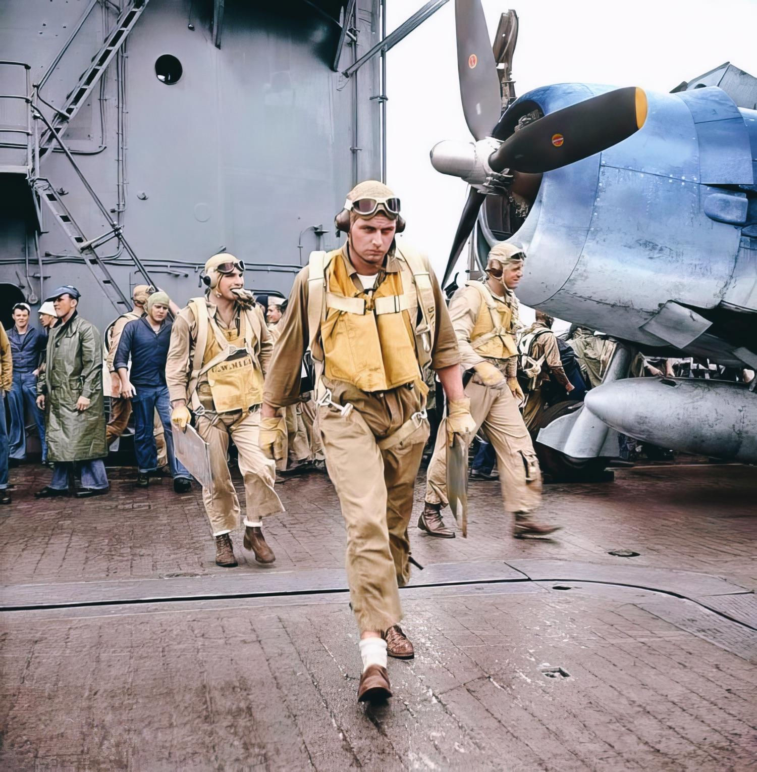 Wallpaper #hrgO15IBJvJKYCmELuEg200 Us Navy Pilots Walking Toward Their Grumman F6f 3 Hellcats Aboard the