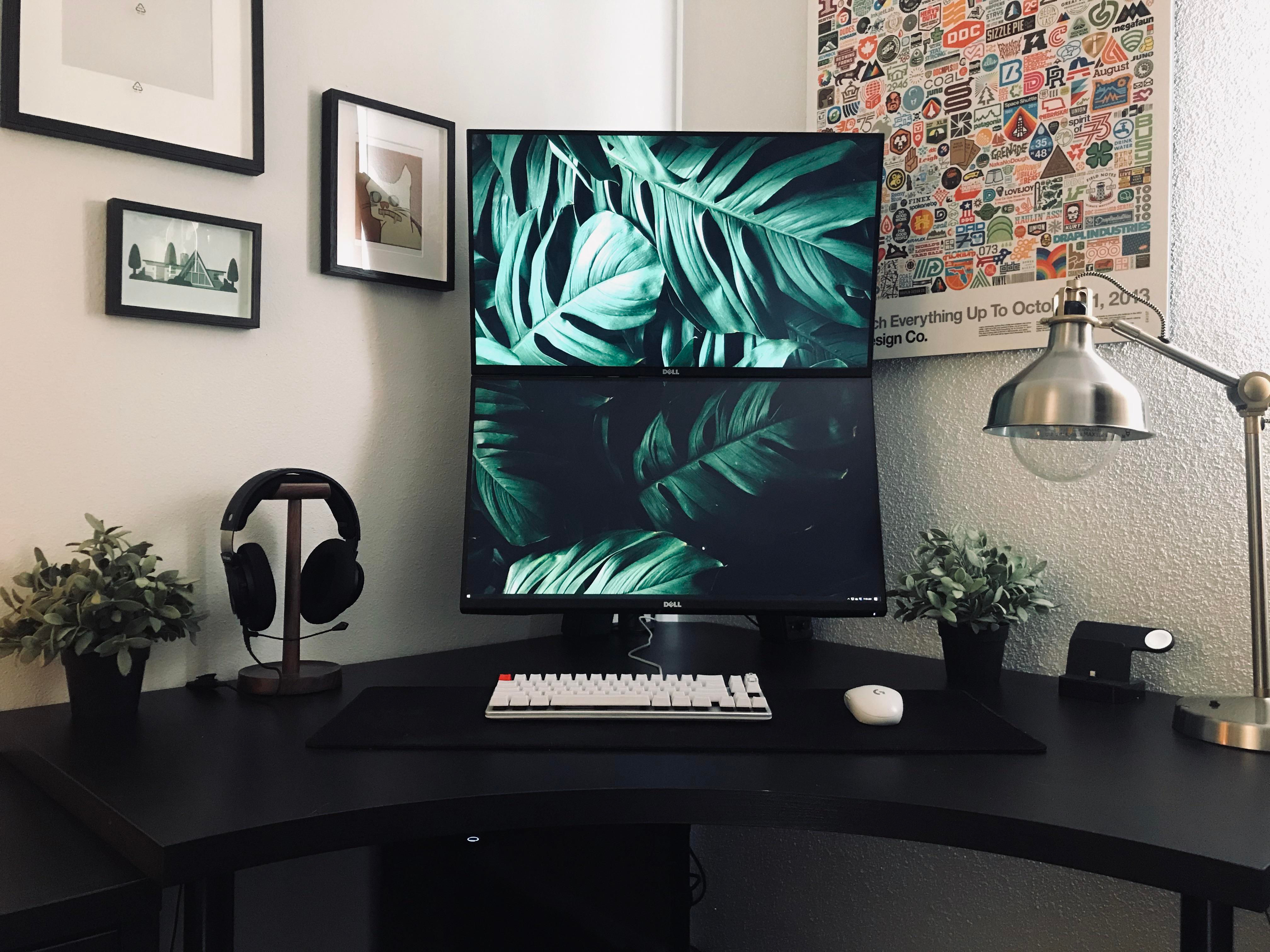 Wallpaper #9a764 21 Multi Monitor Computer Desk Setup Ideas for Tech Lovers