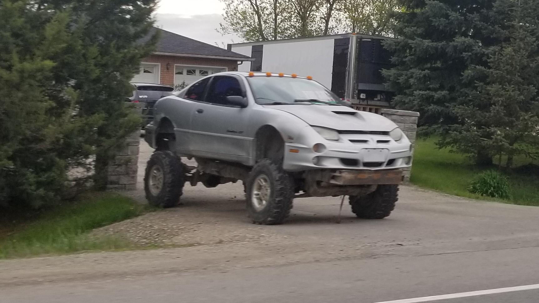 Wallpaper #X3QCwo4B_8f4nGFaSG5v26 The Pontiac Sunfire Was Known for Its 4x4 Capabilities Rshittycarmod