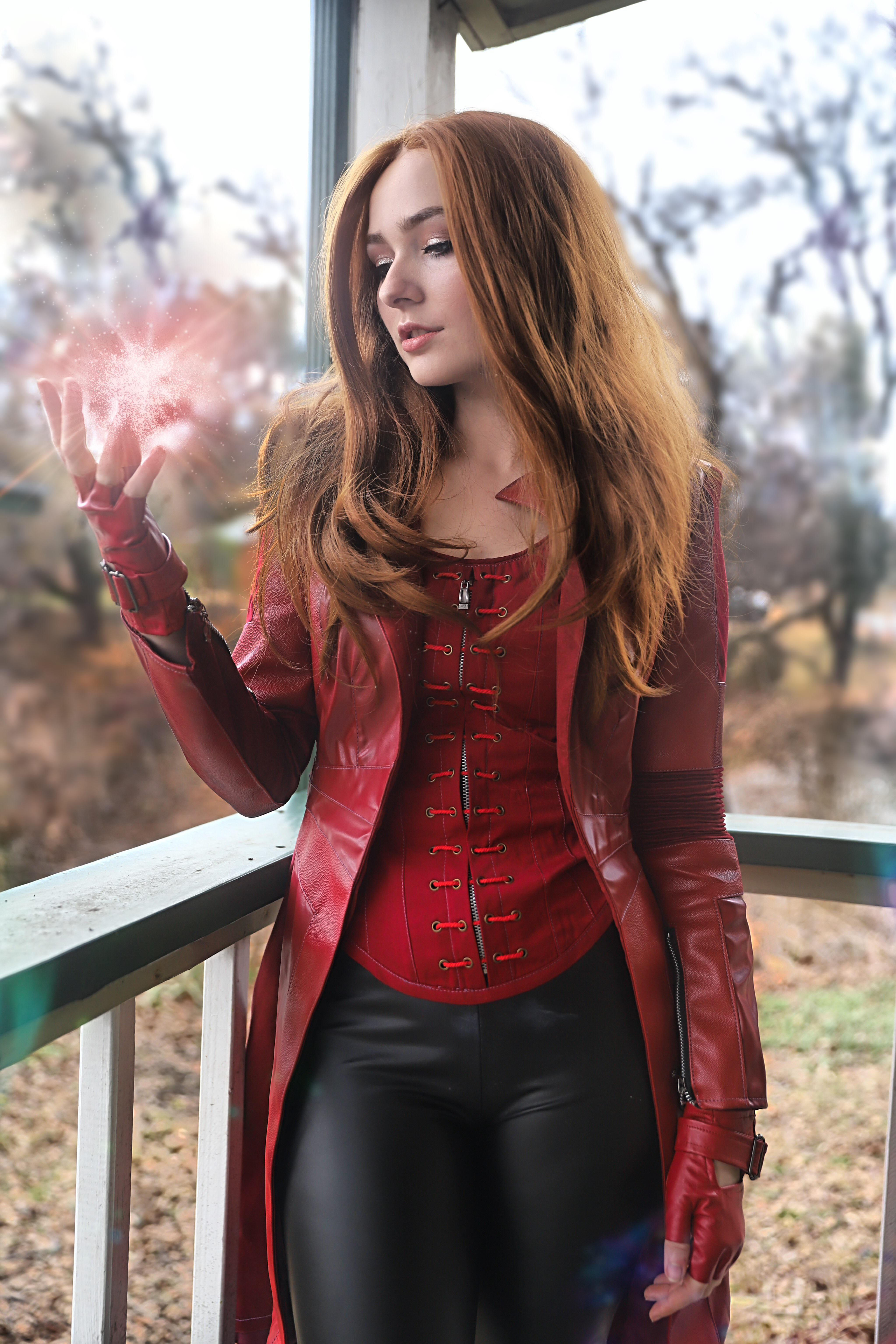 Wallpaper #180e5 Scarlet Witch Pixel Art