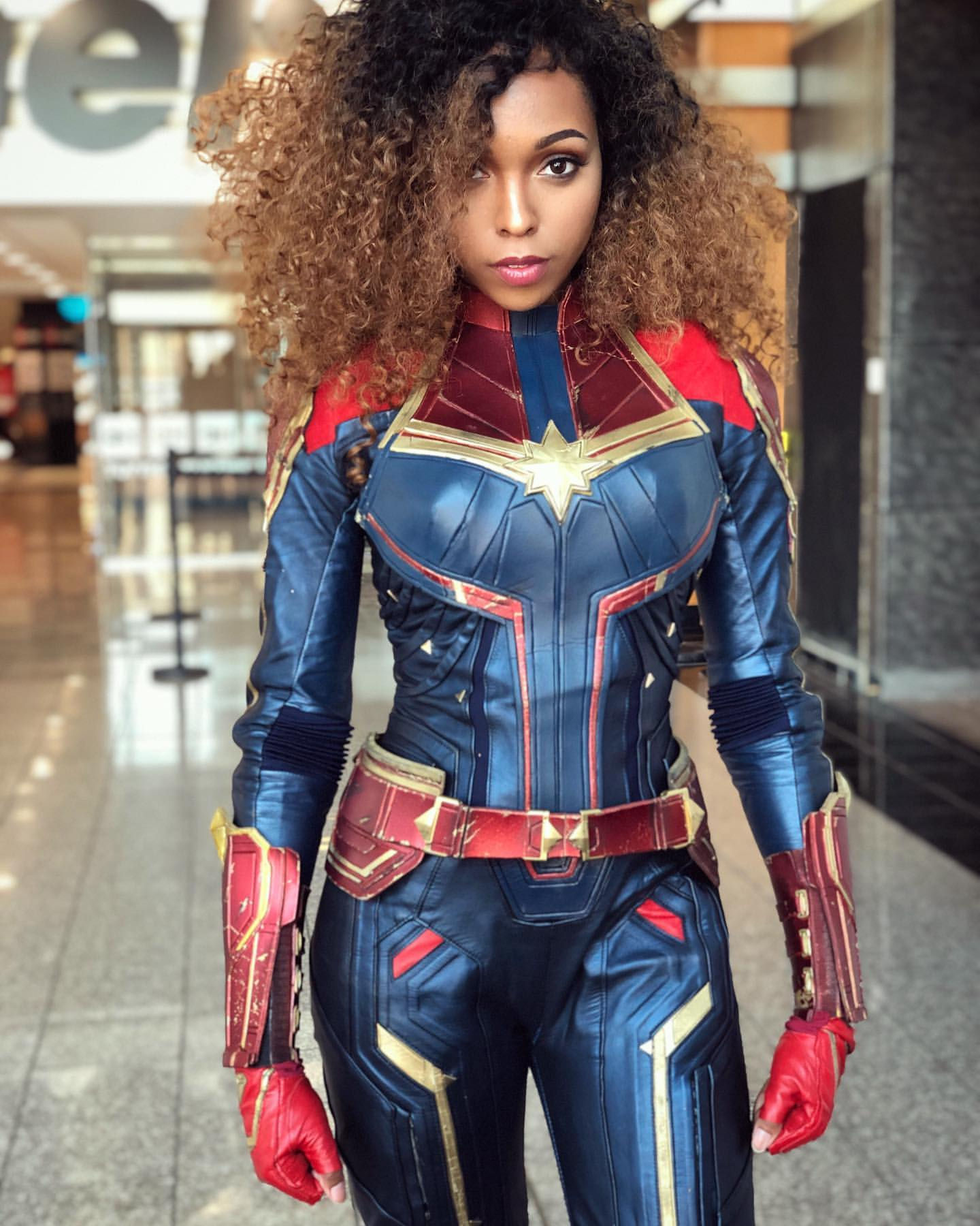 Wallpaper #qjELNpMB5zzyi_yYO1iF61 Captain Marvel Cosplay by Cutiepiesensei Rpics