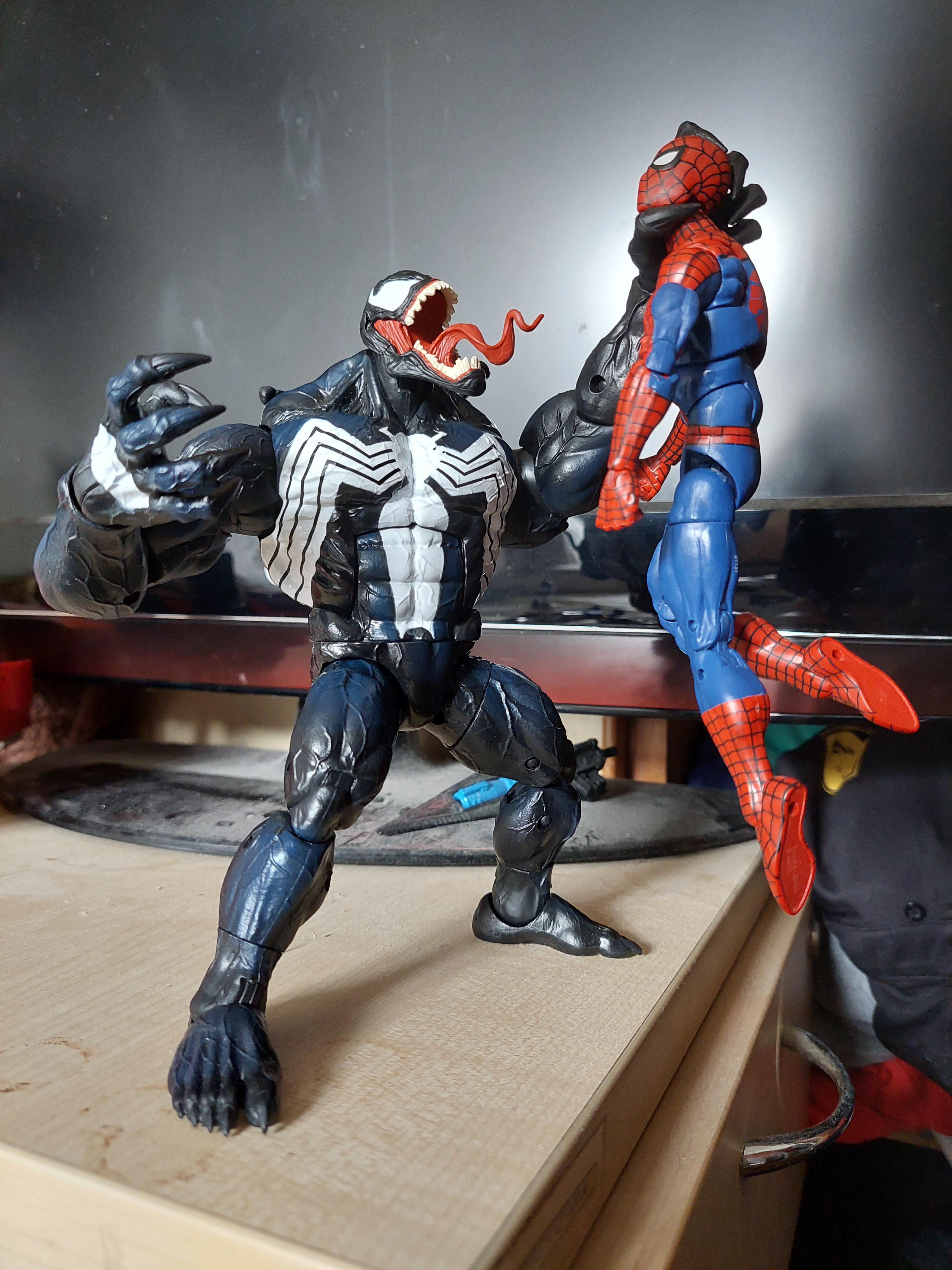 Wallpaper #ZfTCOpMBKFX8bn3reHmO87 Just Got Marvel Legends Venom and Hes an Absolutely Amazing Figure I