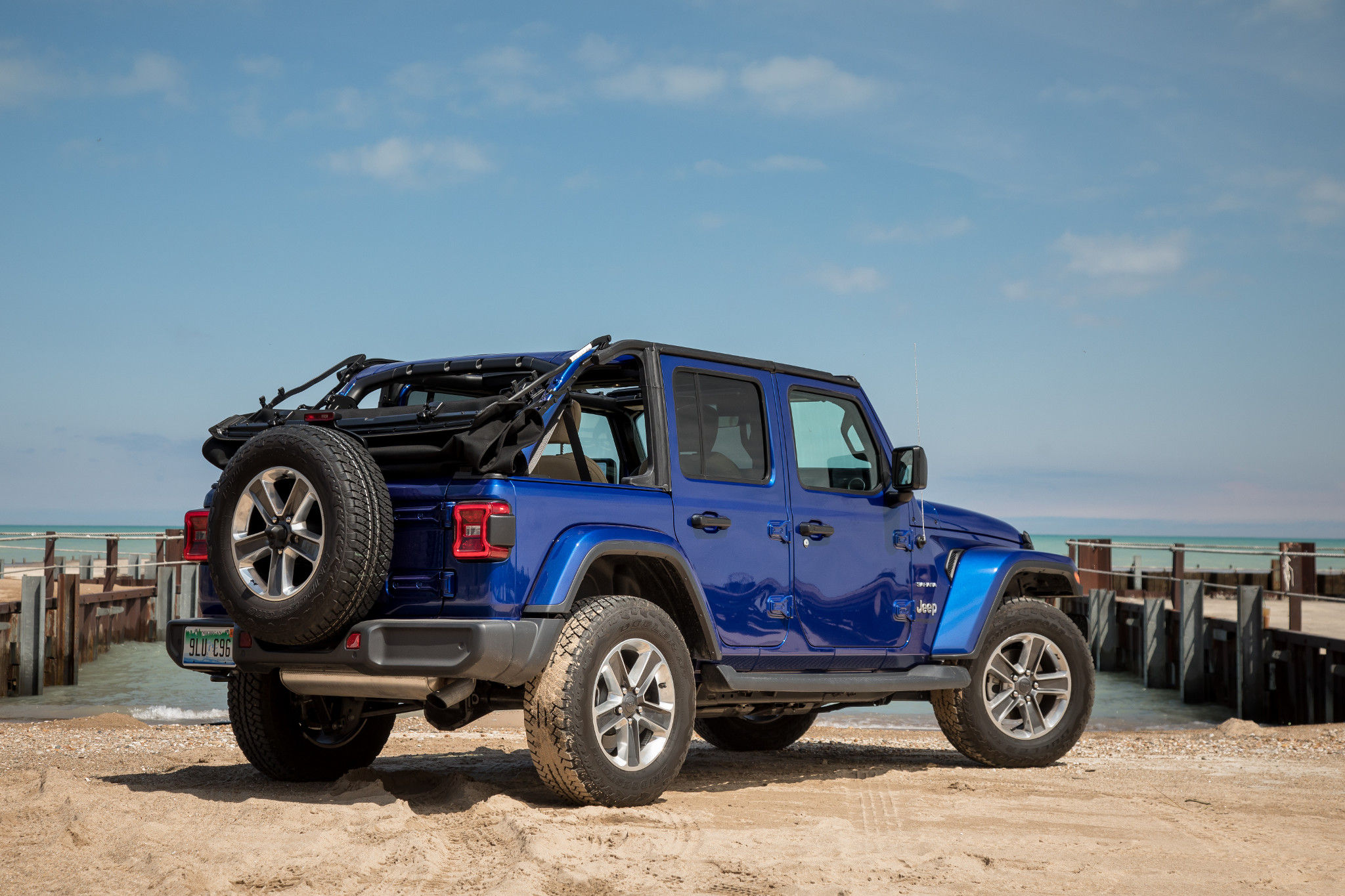 Wallpaper #nGdc9pIBSpphPi3-n4Nv53 Why the Jeep Wranglers Soft Top is Way Better Now Car in My Life