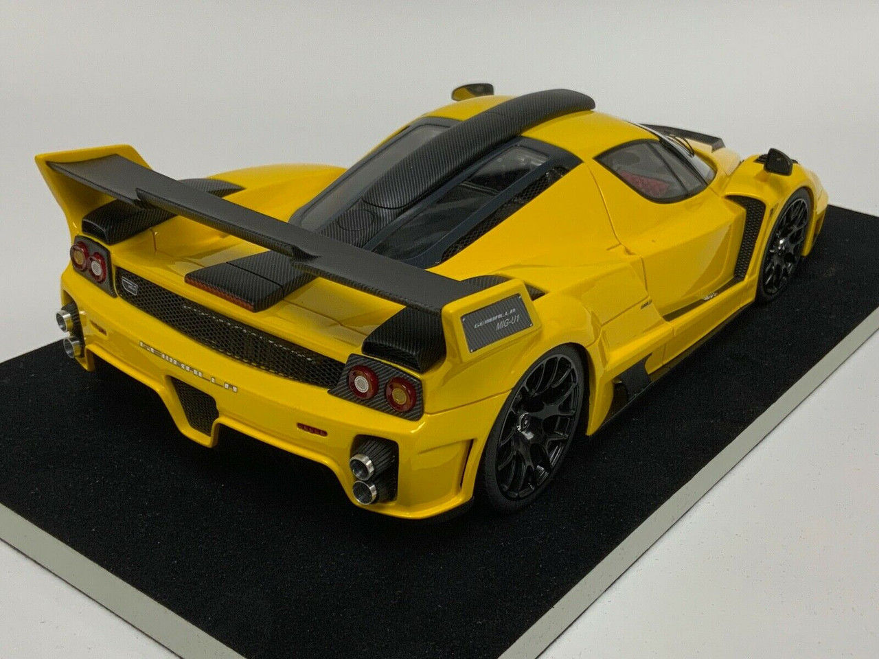Wallpaper #BPSZOZMBKFX8bn3rVneZ112 118 Ferrari Enzo Gemballa Mig U1 Yellow Resin Car Model