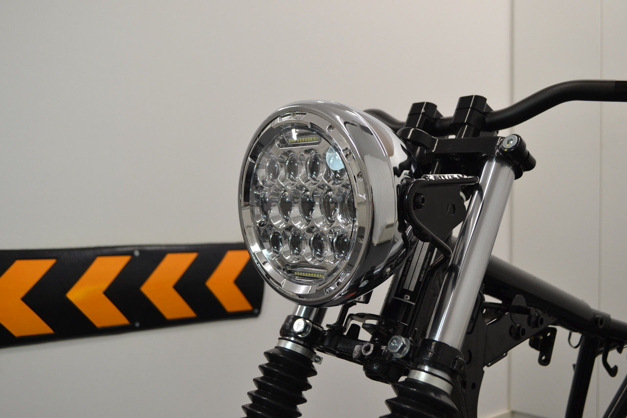 Wallpaper #_bkg35IBJvJKYCmE2wi4254 Chrome Headlight 75 Projector LED for Cafe Racer Retro Custom
