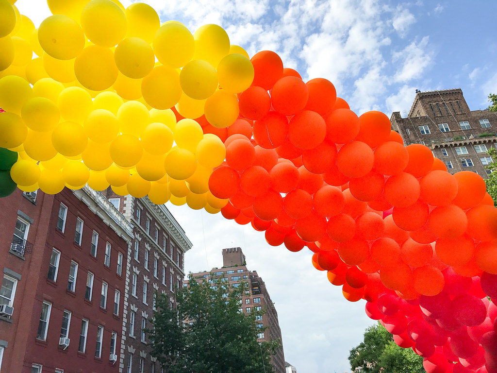 Wallpaper #MDHaNZMB5zzyi_yY3VhD484 Balloons at Pridefest the Balloon Arch That LED the Pride Flickr