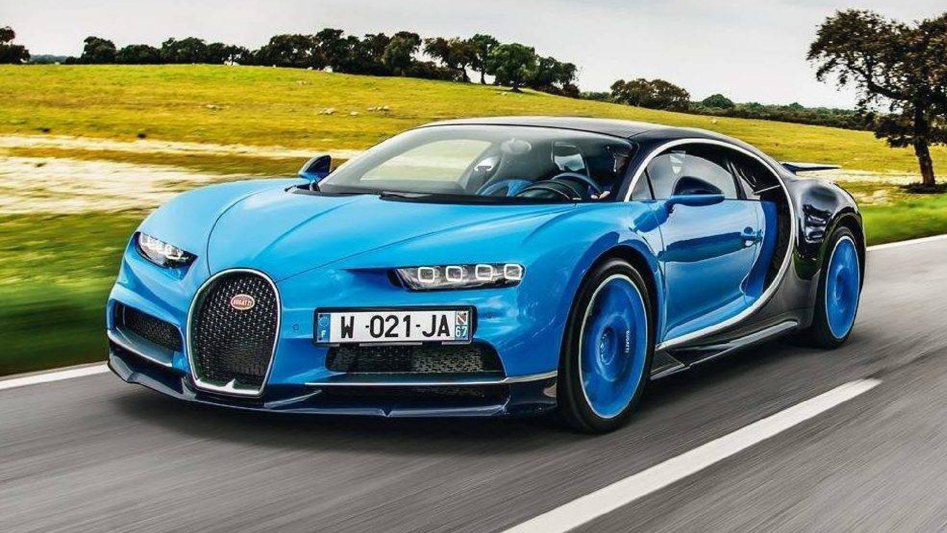 Wallpaper #gP9paZMB3lSXT3zU9OUB34 Bugatti Chiron vs F1 Red Bull Rb7 Quien Gana Parabrisas