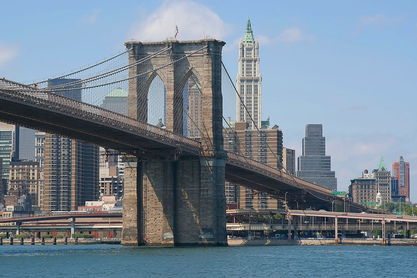 Wallpaper #66e34 Brooklyn Bridge in New York the Iconic Crossing Between Manhattan and