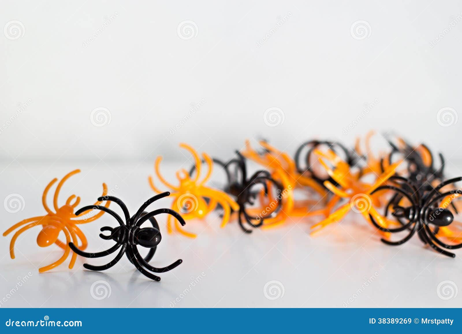 Wallpaper #HfQqOpMBKFX8bn3rhHgw140 Plastic Toy Spider Rings Royalty Free Stock Images Image 38389269