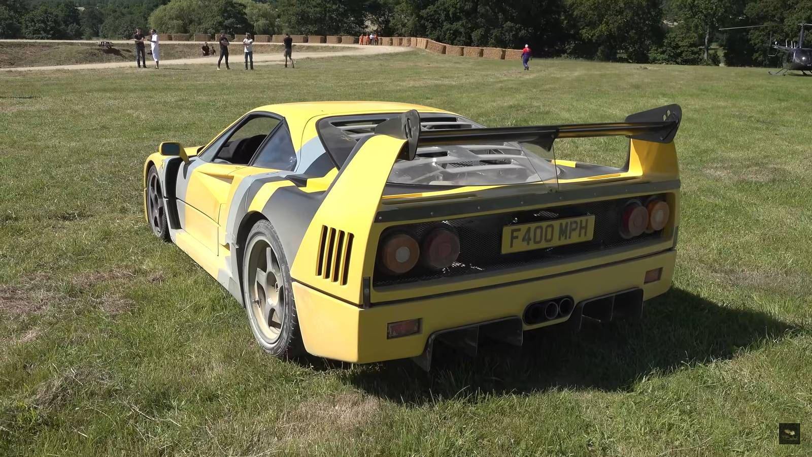 Wallpaper #fWjqHJMBSpphPi3-BySi17 Watch a Ferrari F40 Drift Like a Champ on the Dirt Course Gallery